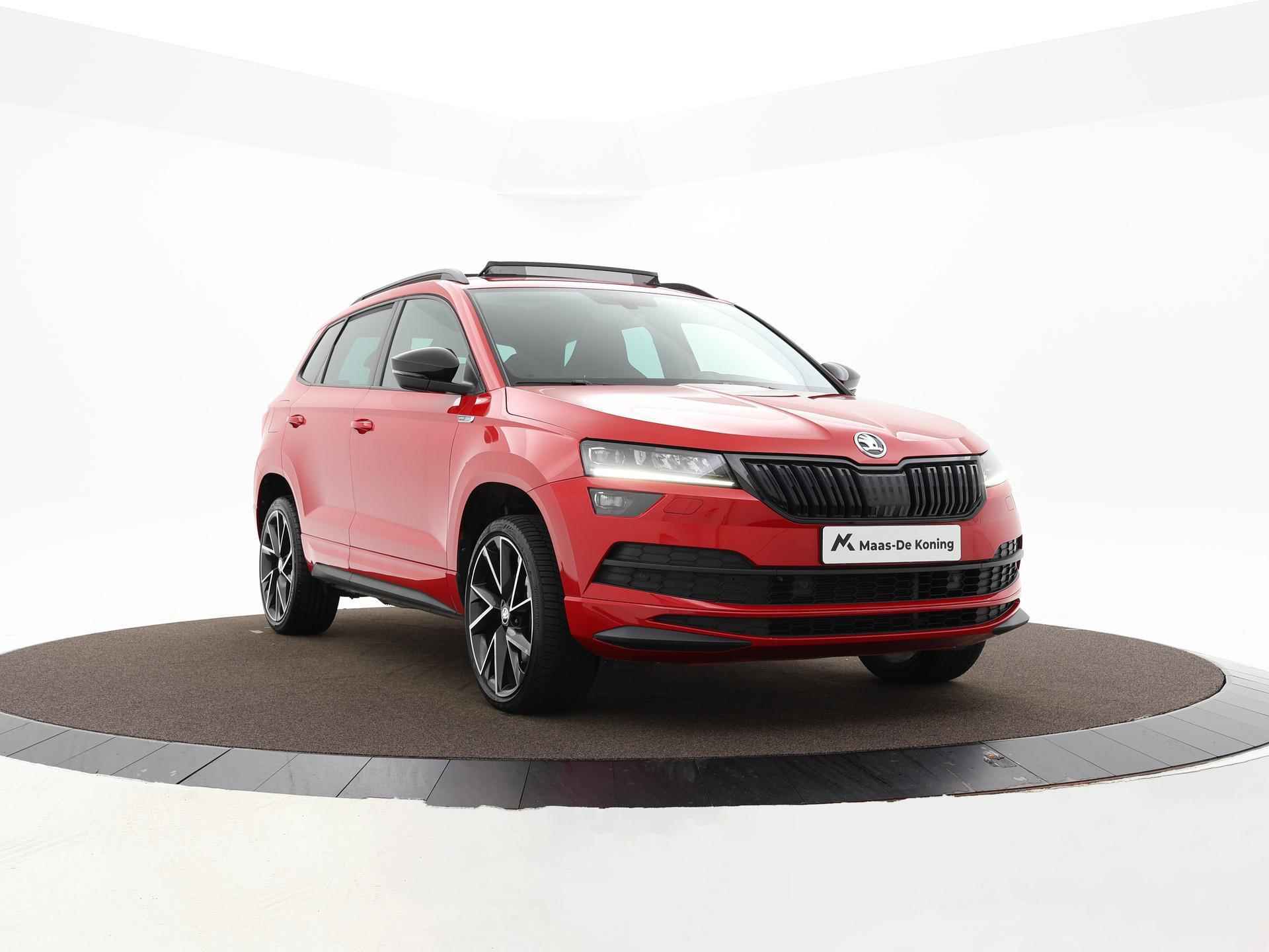 Skoda Karoq 1.5 Tsi 150pk DSG ACT Sportline Business · Panoramadak · ACC · Keyless · Camera · P-Sensoren · Smart-Link · Navi · 19'' Inch · - 4/44