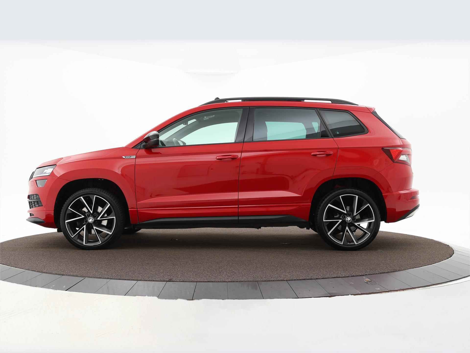 Skoda Karoq 1.5 Tsi 150pk DSG ACT Sportline Business · Panoramadak · ACC · Keyless · Camera · P-Sensoren · Smart-Link · Navi · 19'' Inch · - 10/44