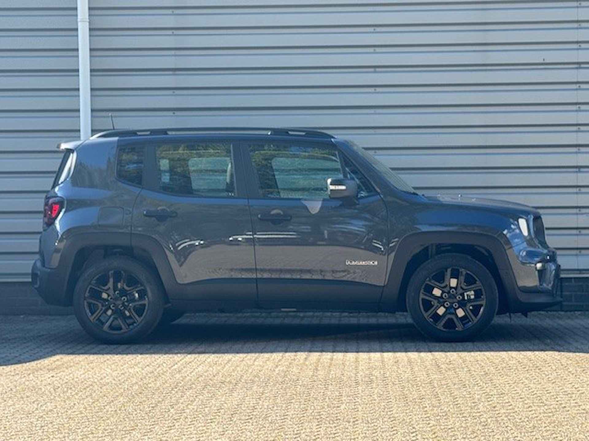 Jeep Renegade 1.5T e-Hybrid 130pk Automaat LIMITED | Panoramadak | Leder | LED | Nieuwste model! I Comfort - Tech - Summit Pack - 10/28