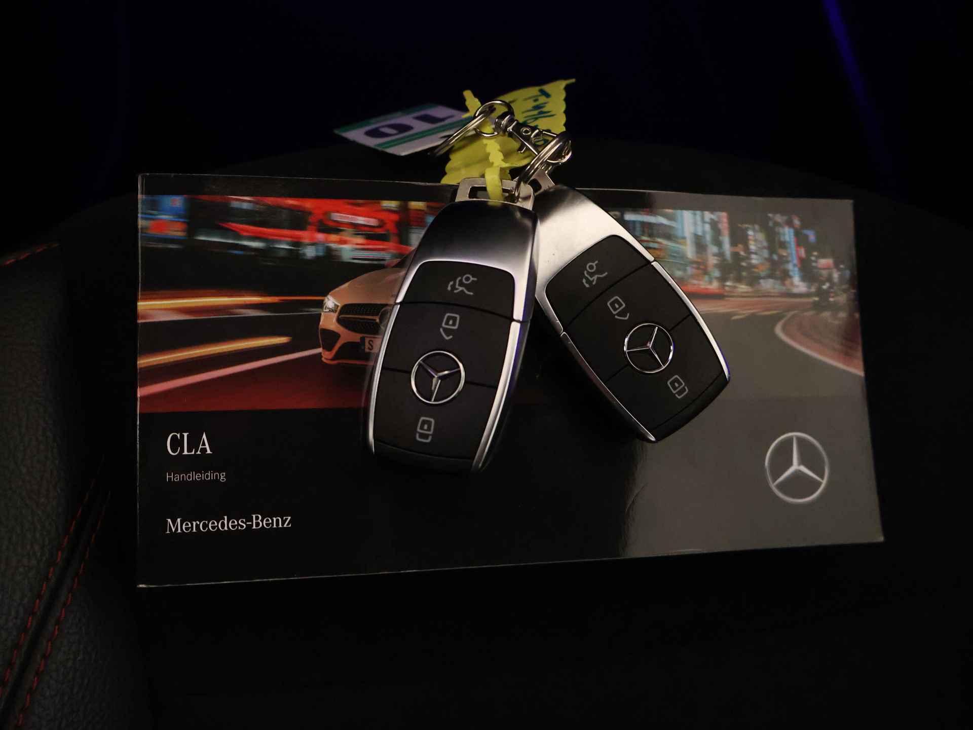 Mercedes-Benz CLA-Klasse 200 AMG Sportpakket | Keyless Go | Sfeerverlichting | Stoelverwarming | Parkeerpakket met Camera | LED | DAB | Inclusief 24 maanden MB Certified garantie voor Europa. - 14/43