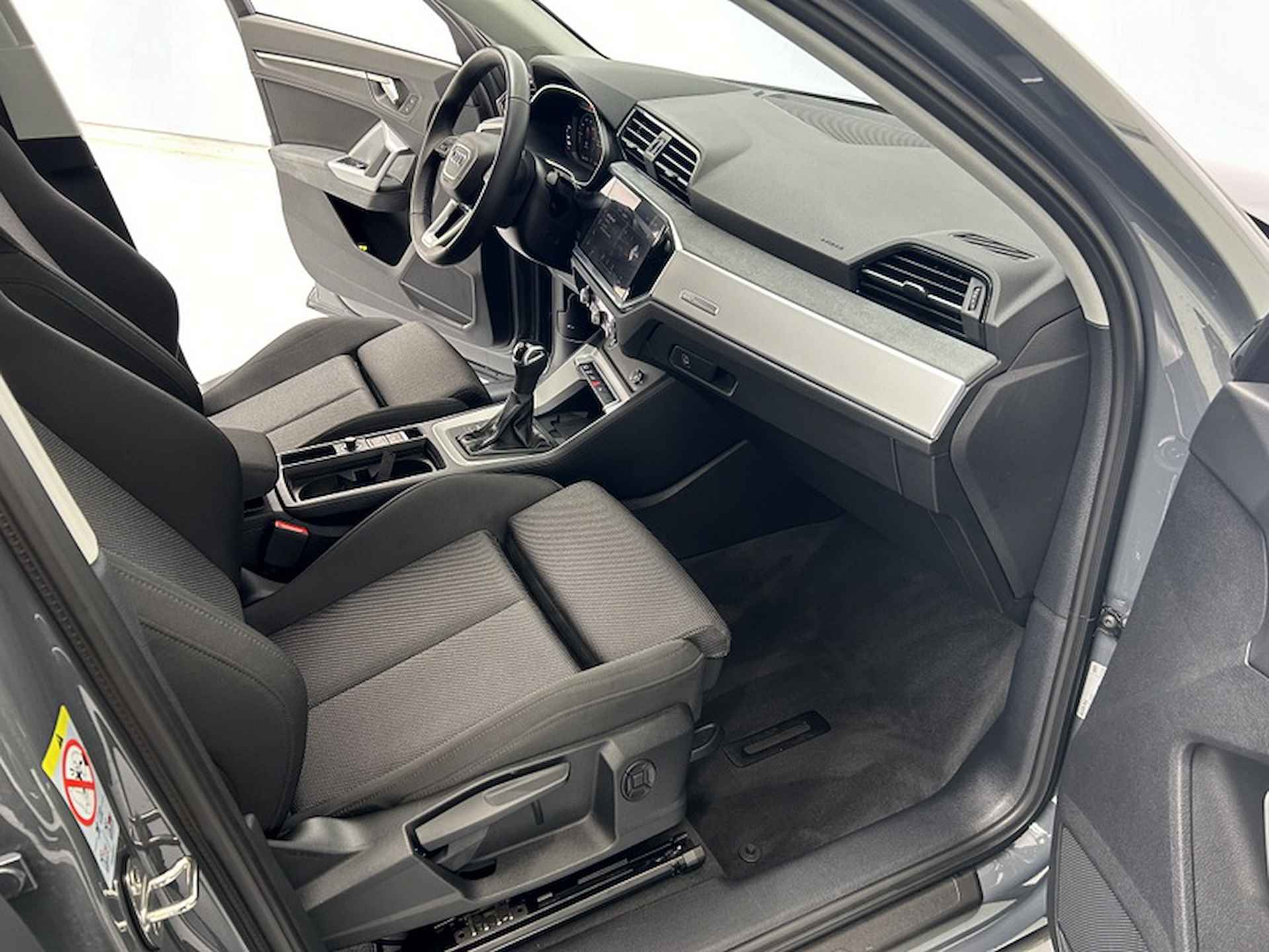 Audi Q3 45 TFSI e PHEV S-TRONIC 245PK ATTITUDE PLUS, ELEC-ACHTERKLEP | CARPLAY | VIRTUEEL COCKPIT - 15/39