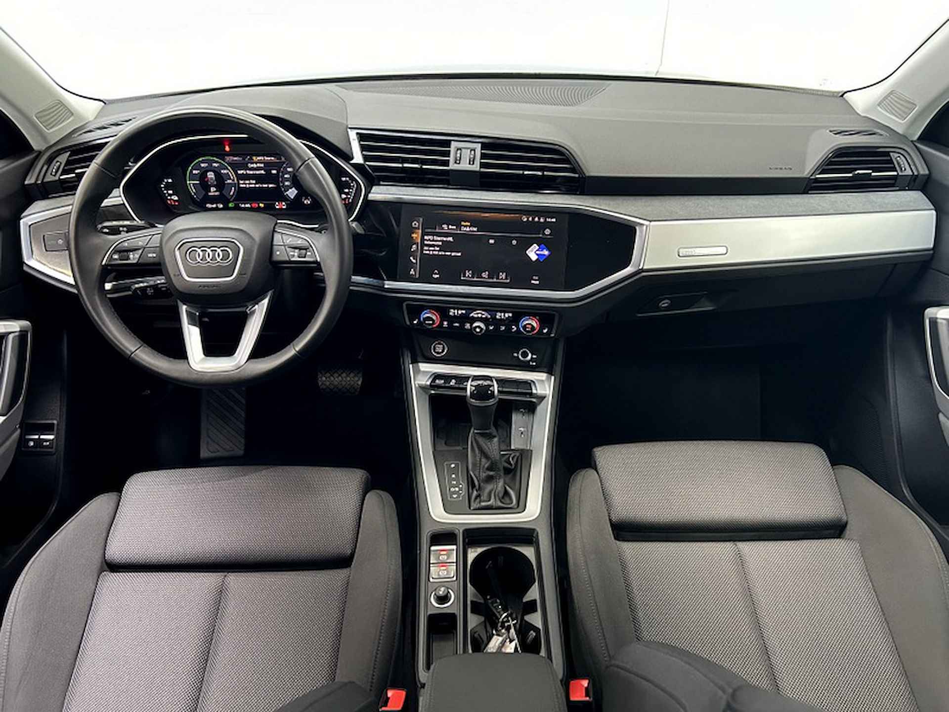 Audi Q3 45 TFSI e PHEV S-TRONIC 245PK ATTITUDE PLUS, ELEC-ACHTERKLEP | CARPLAY | VIRTUEEL COCKPIT - 18/39