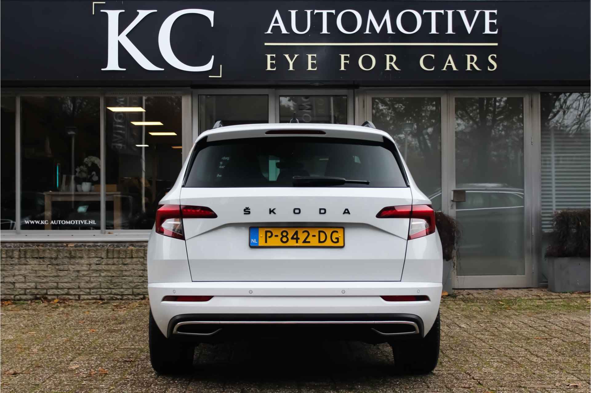 Škoda Karoq 1.5TSI Sportline | VAN: 24.950,- VOOR 23.442,- EINDEJAARSVOORDEEL: 1.508,- Pano | Virtual | Canton | Keyless - 7/35