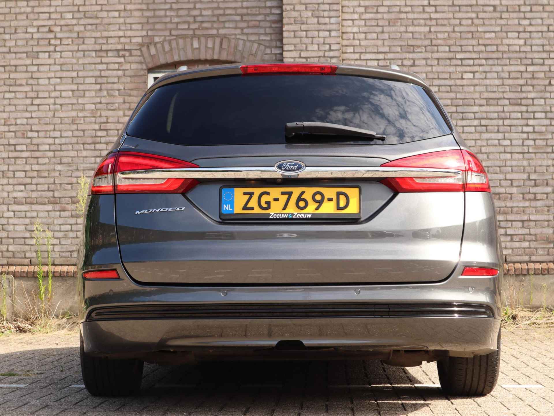 Ford Mondeo Wagon 2.0 IVCT HEV Titanium | Adaptieve Cruise Control | Winterpack | El. Trekhaak | Dodehoek detectie | El. stoelen met geheugenfunctie | El. Achterklep | Climate control | Achteruitrijcamera | SONY Audio | Led koplampen | - 10/54