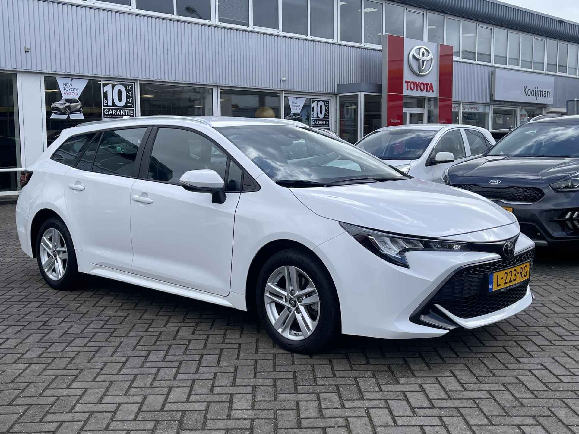 Toyota Corolla Touring Sports 1.2 Turbo Active 1300 KG trekkracht, ideale gezinsauto + caravan - 24/27