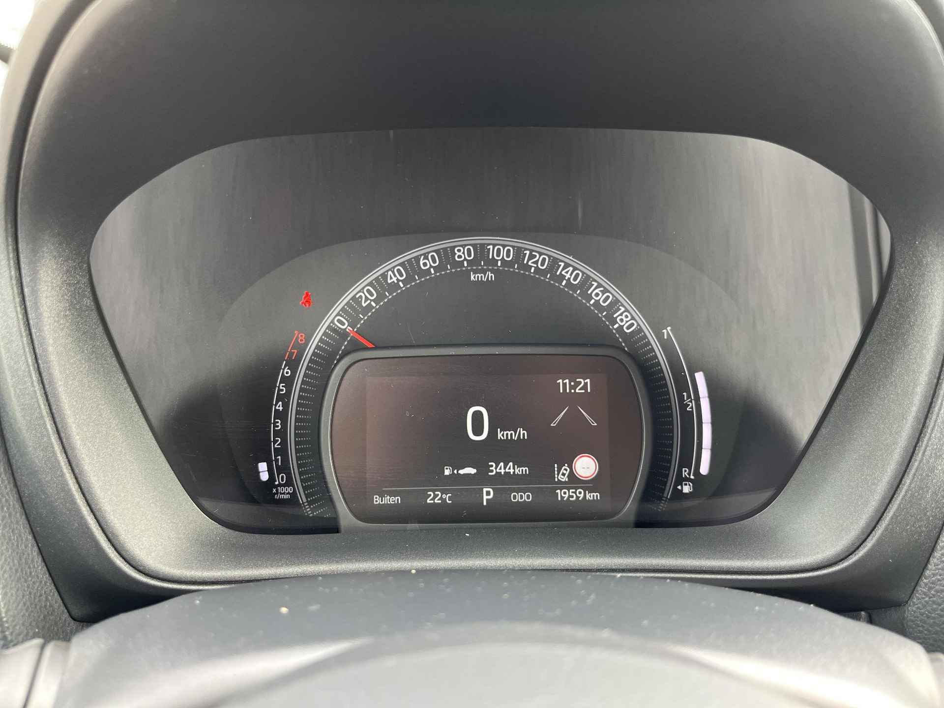 Toyota Aygo X 1.0 VVT-i S-CVT Pulse | Apple CarPlay/Android auto | Airco | Achteruitrijcamera - 18/27