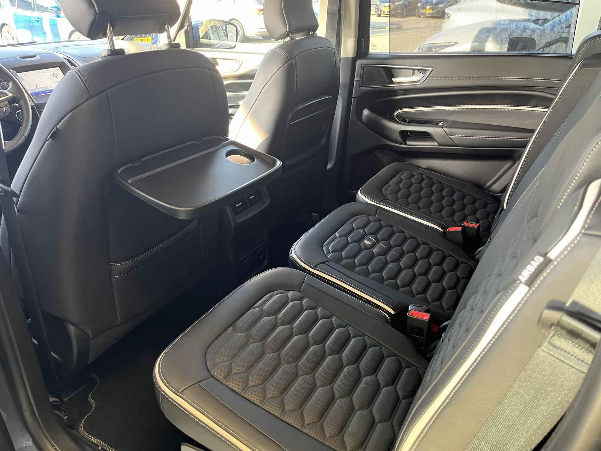 Ford S-Max 2.5 FHEV Vignale 190pk Hybrid | Trekhaak afneembaar | 1.750 kg trekgewicht | Stoelverwarming + ventilatie | Lederen bekleding + Memory stand | Navigatie | - 28/47