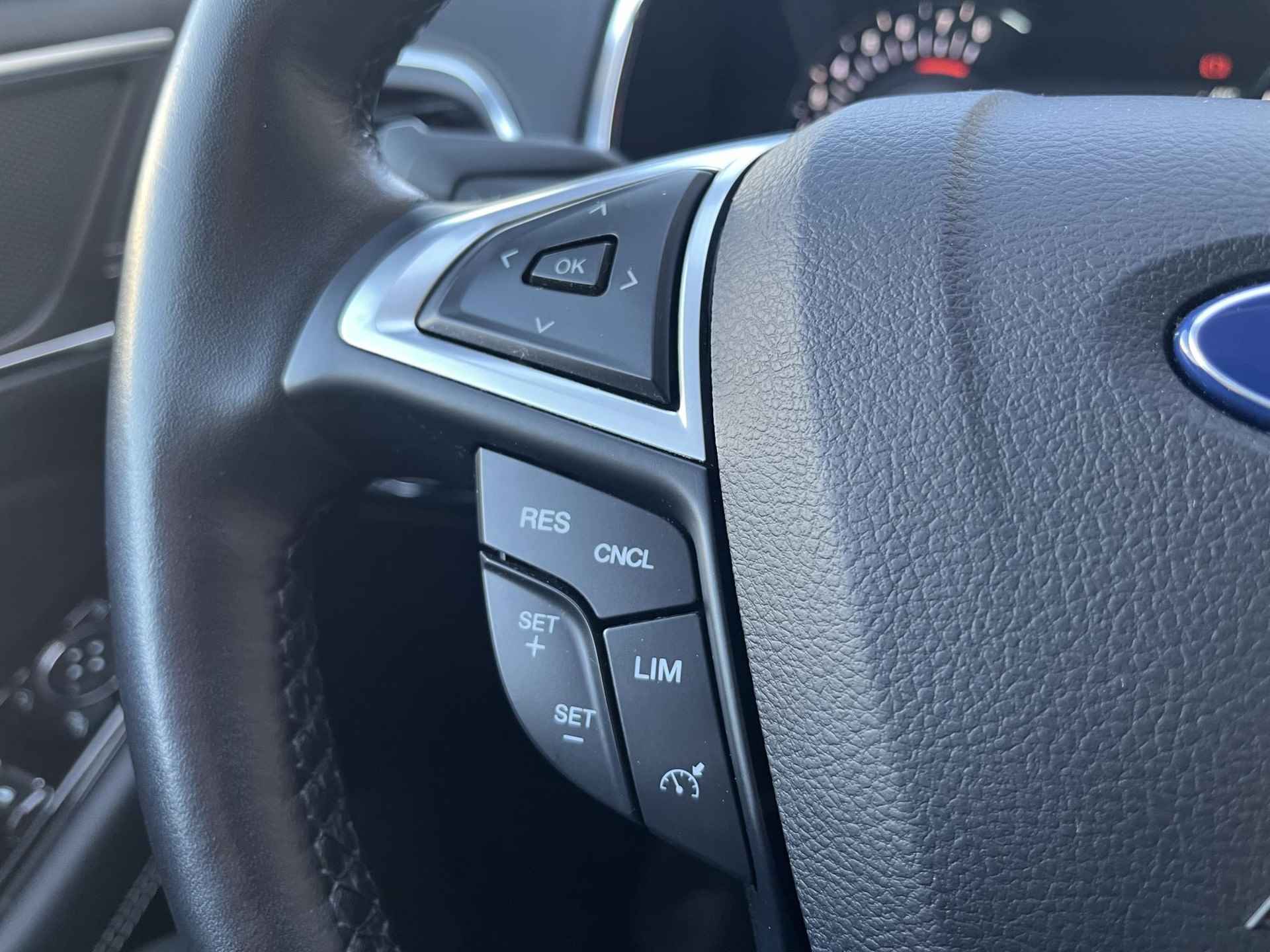 Ford S-Max 2.5 FHEV Vignale 190pk Hybrid | Trekhaak afneembaar | 1.750 kg trekgewicht | Stoelverwarming + ventilatie | Lederen bekleding + Memory stand | Navigatie | - 35/47
