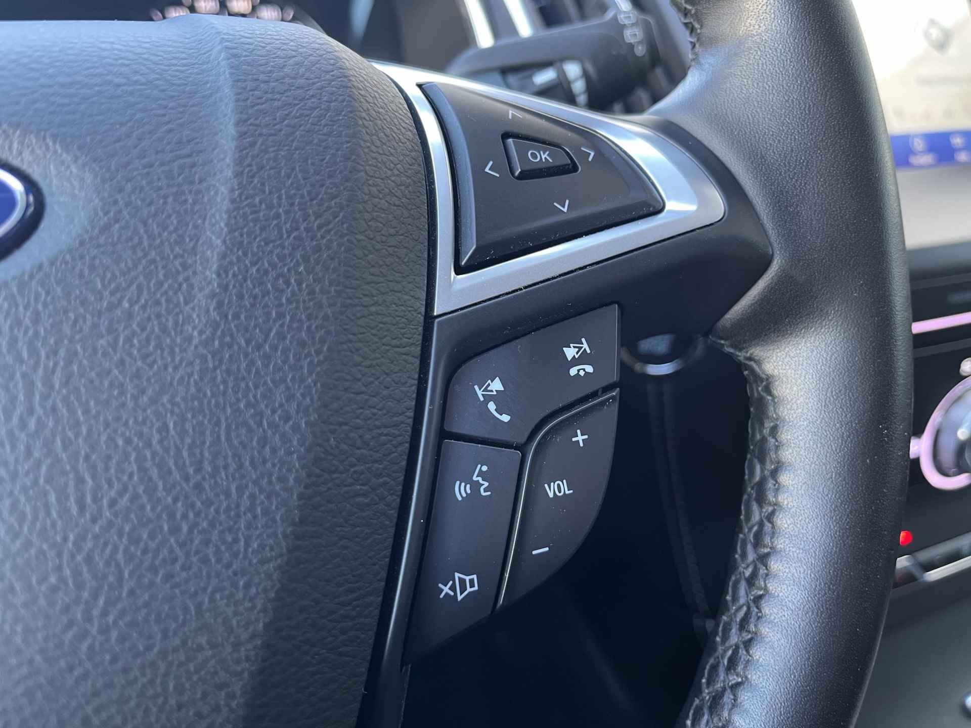 Ford S-Max 2.5 FHEV Vignale 190pk Hybrid | Trekhaak afneembaar | 1.750 kg trekgewicht | Stoelverwarming + ventilatie | Lederen bekleding + Memory stand | Navigatie | - 37/47