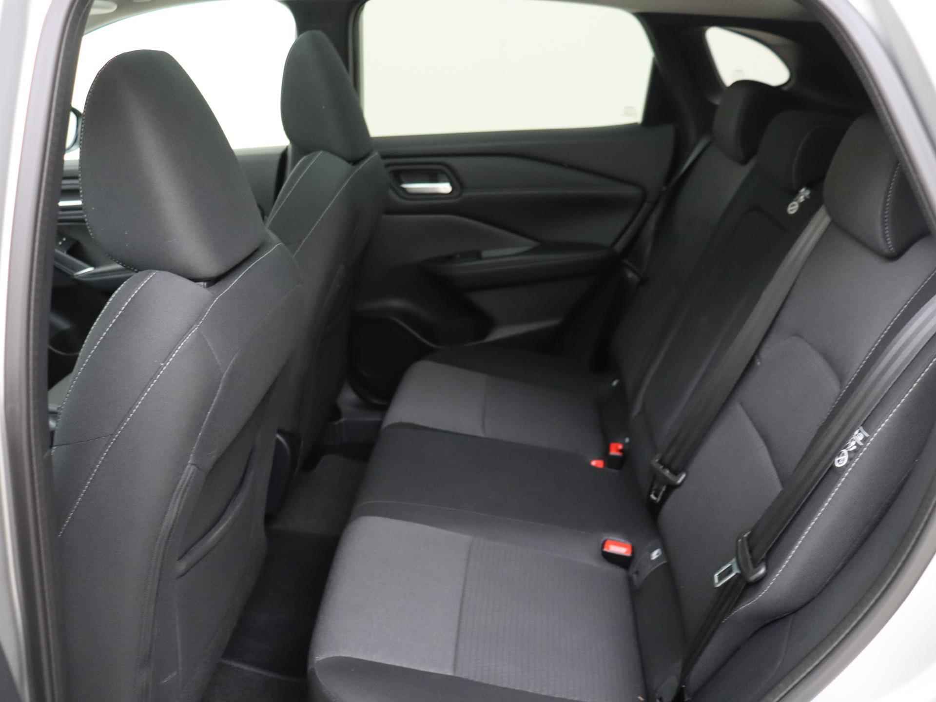Nissan Qashqai 1.3 MHEV Xtronic N-Connecta | Design Pack |  360-graden Camera | Adaptieve Cruise Control | Full-Map Navigatie | 18" LMV | Apple Carplay & Android Auto | Privacy Glass - 5/27