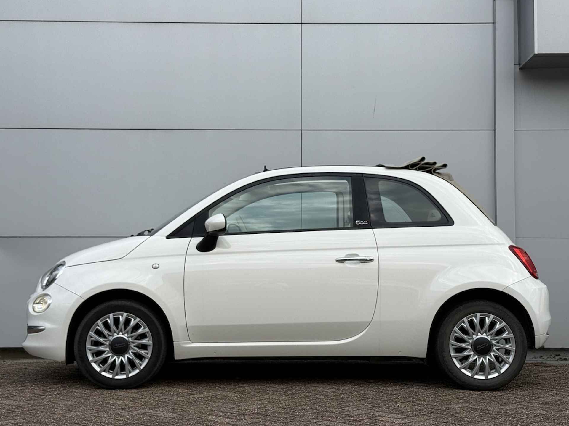 Fiat 500 C 1.0 Hybrid 70 PK Lounge | Navi | Carplay | Cruise | 15" - 2/13