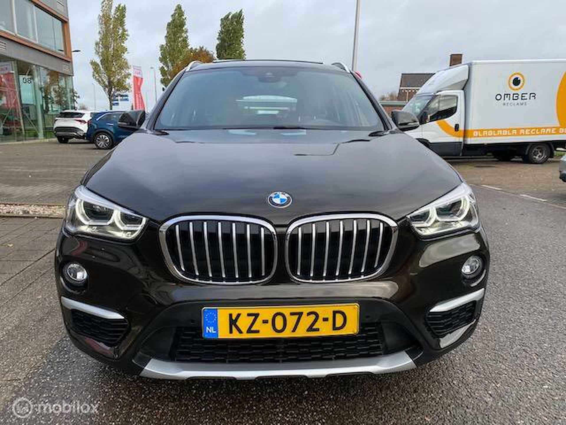 BMW X1 sDrive20i 192pk Centennial High Executive , Panorama dak , Navigatie , Parkeerhulp , Leder bekleding stoel verwarming , Trekgewicht 1800 kg, full option , lage km stand incl NAP  , 1e eigenaar - 8/39