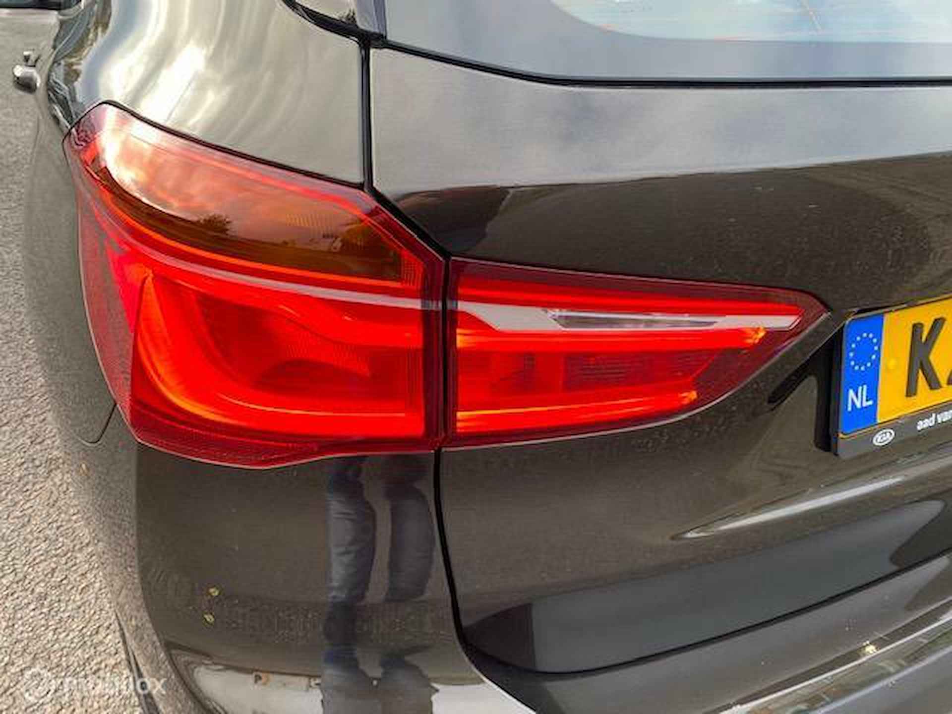 BMW X1 sDrive20i 192pk Centennial High Executive , Panorama dak , Navigatie , Parkeerhulp , Leder bekleding stoel verwarming , Trekgewicht 1800 kg, full option , lage km stand incl NAP  , 1e eigenaar - 17/39