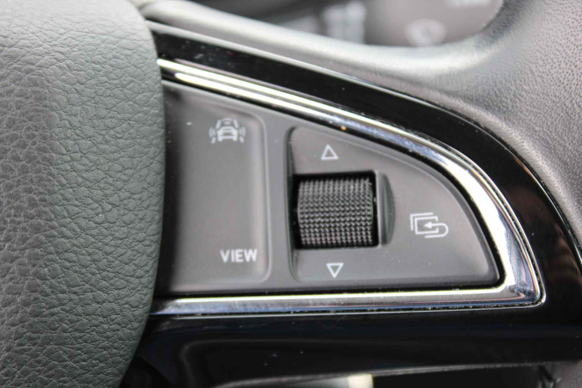 Škoda Fabia Combi 1.0 TSI Business Edition Parkeersensoren / Cruise control / Airco / Bluetooth / Apple Carplay - 24/38