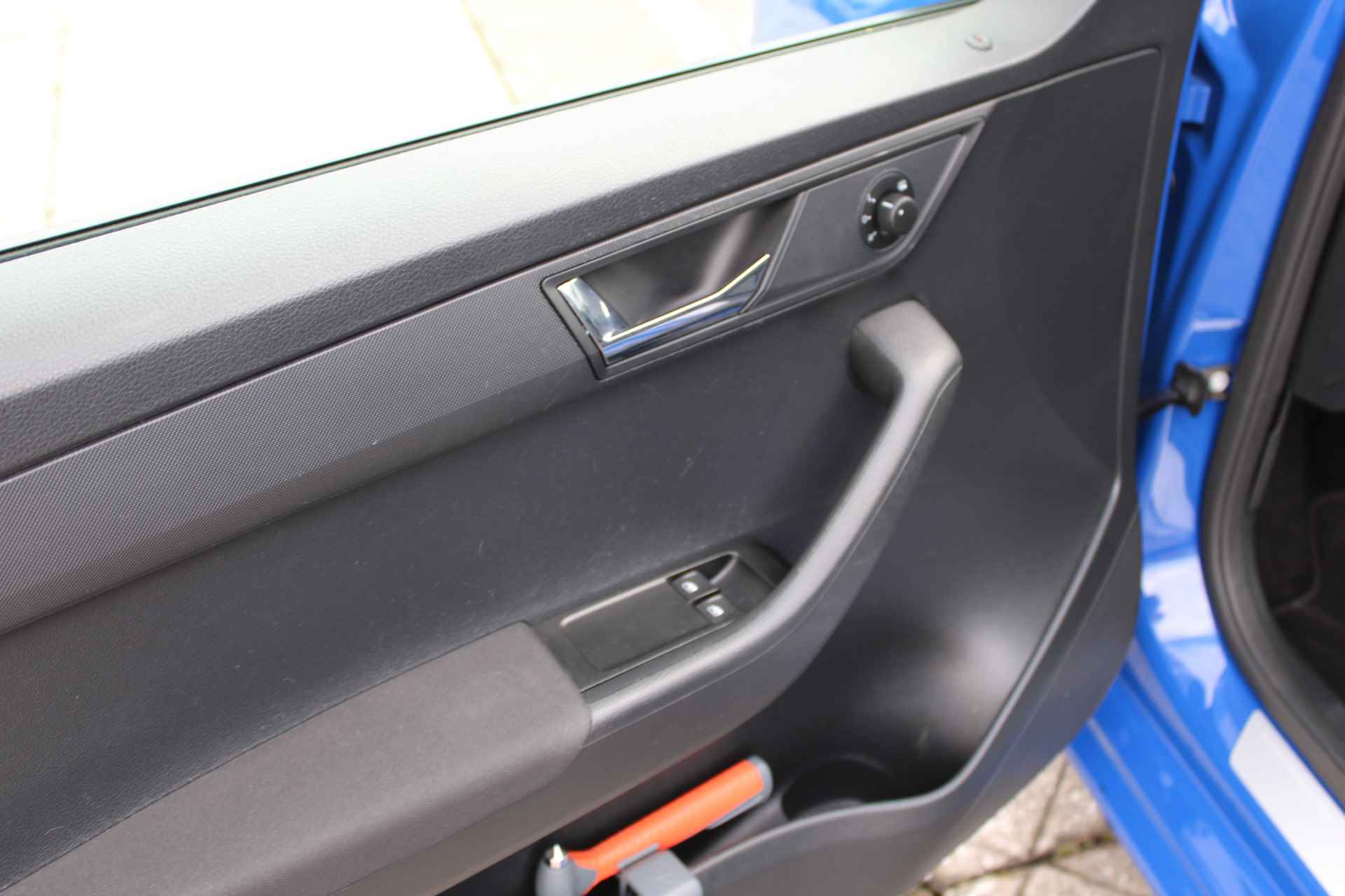 Škoda Fabia Combi 1.0 TSI Business Edition Parkeersensoren / Cruise control / Airco / Bluetooth / Apple Carplay - 27/38