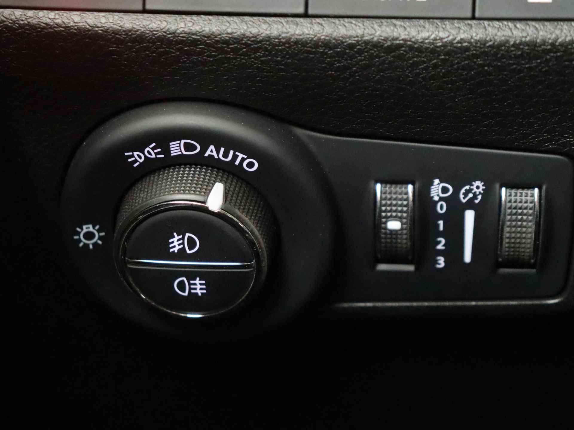 Jeep Compass 4xe 240 Plug-in Hybrid Electric S Leder interieur | Keyless | Navigatie | Apple carplay - 30/37