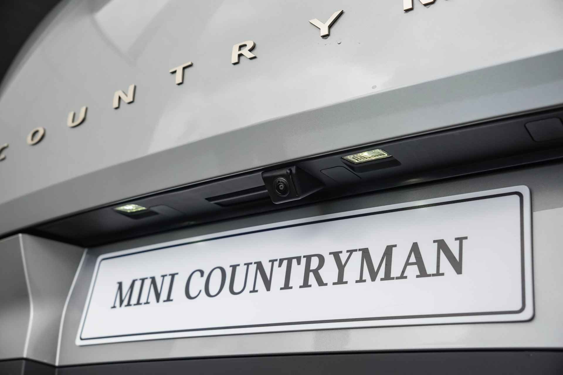 MINI Countryman C | Essential Trim - 26/37