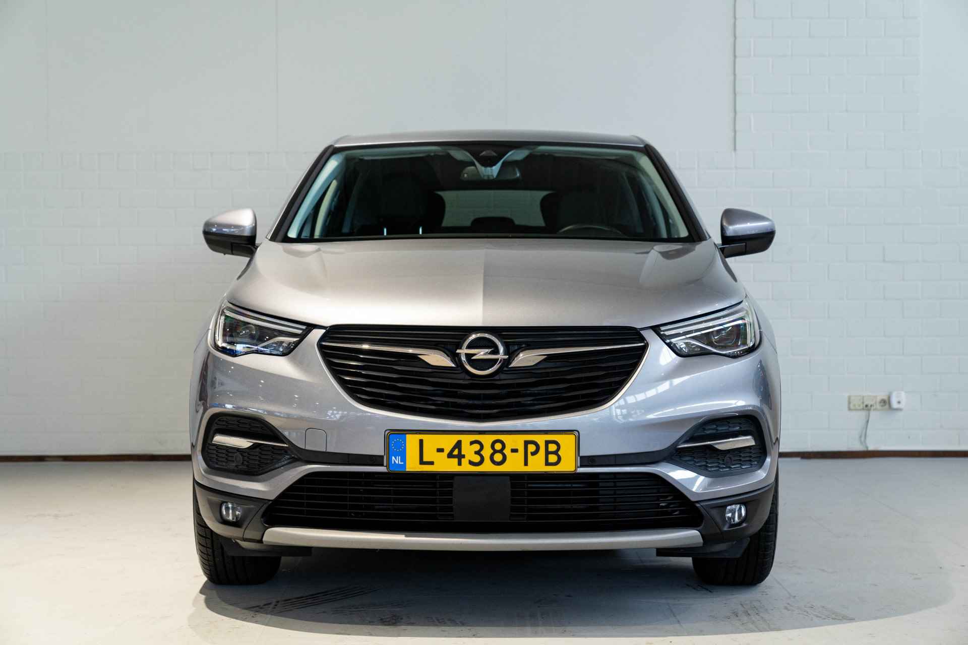 Opel Grandland X 1.2 Turbo Business Executive | Camera | AGR Stoel | Navigatie | Climate Controle | - 2/38