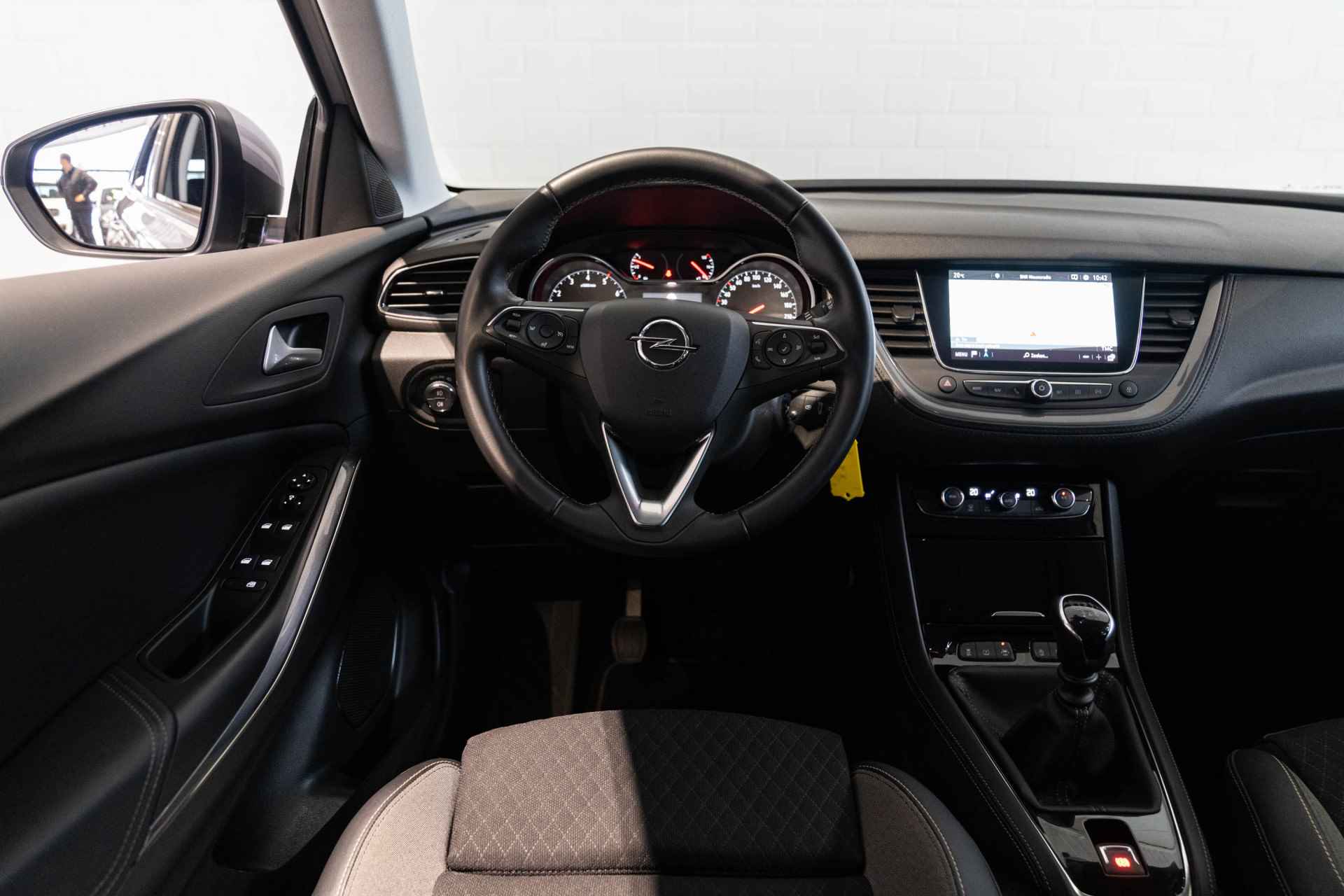 Opel Grandland X 1.2 Turbo Business Executive | Camera | AGR Stoel | Navigatie | Climate Controle | - 37/38