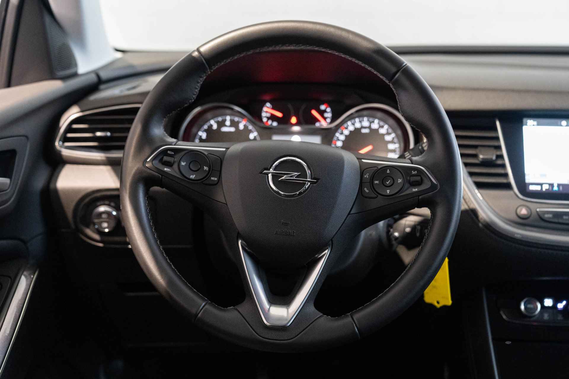 Opel Grandland X 1.2 Turbo Business Executive | Camera | AGR Stoel | Navigatie | Climate Controle | - 38/38