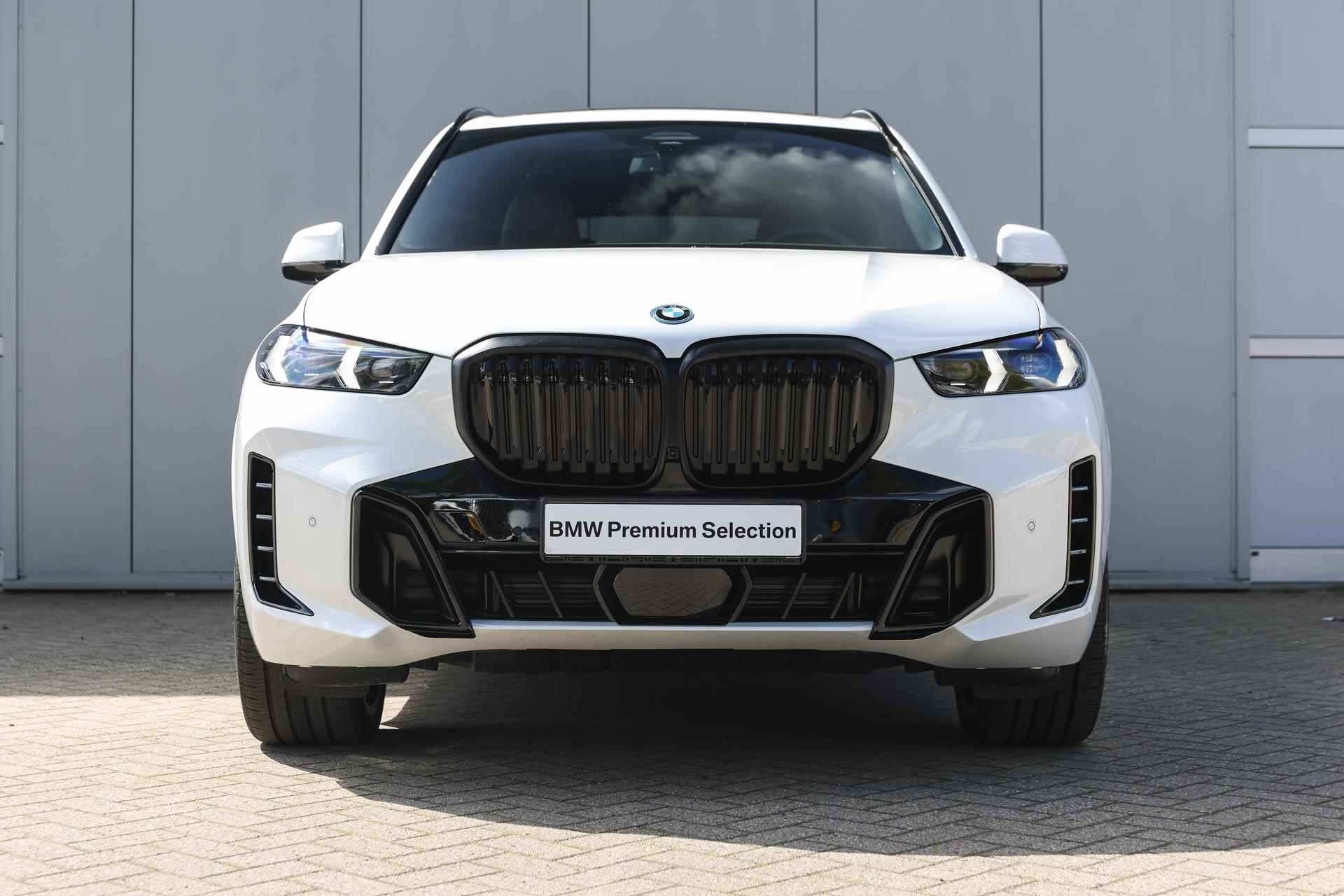 BMW X5 xDrive50e High Executive M Sport Automaat / Panoramadak / Adaptieve LED / Harman Kardon / Soft close / Live Cockpit Professional / Parking Assistant Professional / Gesture Control - 7/45