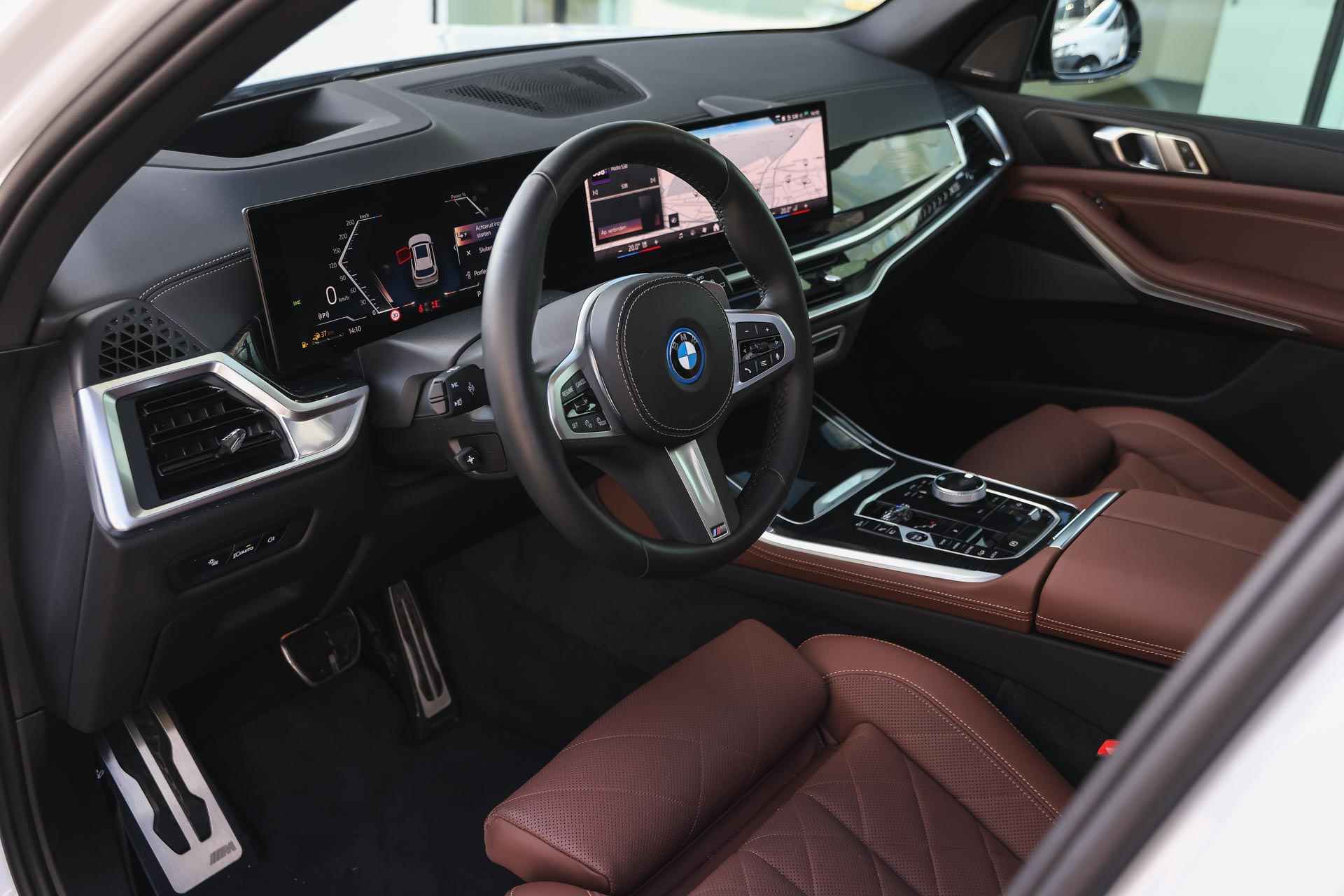 BMW X5 xDrive50e High Executive M Sport Automaat / Panoramadak / Adaptieve LED / Harman Kardon / Soft close / Live Cockpit Professional / Parking Assistant Professional / Gesture Control - 12/45