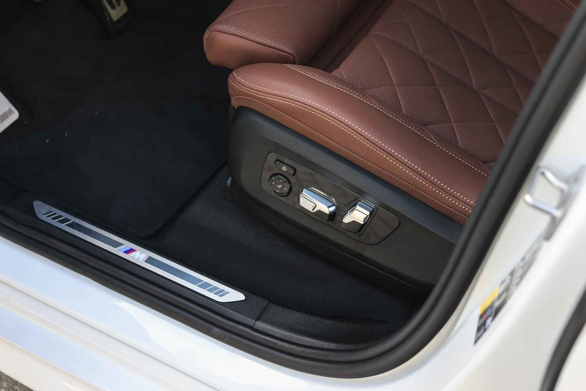 BMW X5 xDrive50e High Executive M Sport Automaat / Panoramadak / Adaptieve LED / Harman Kardon / Soft close / Live Cockpit Professional / Parking Assistant Professional / Gesture Control - 16/45