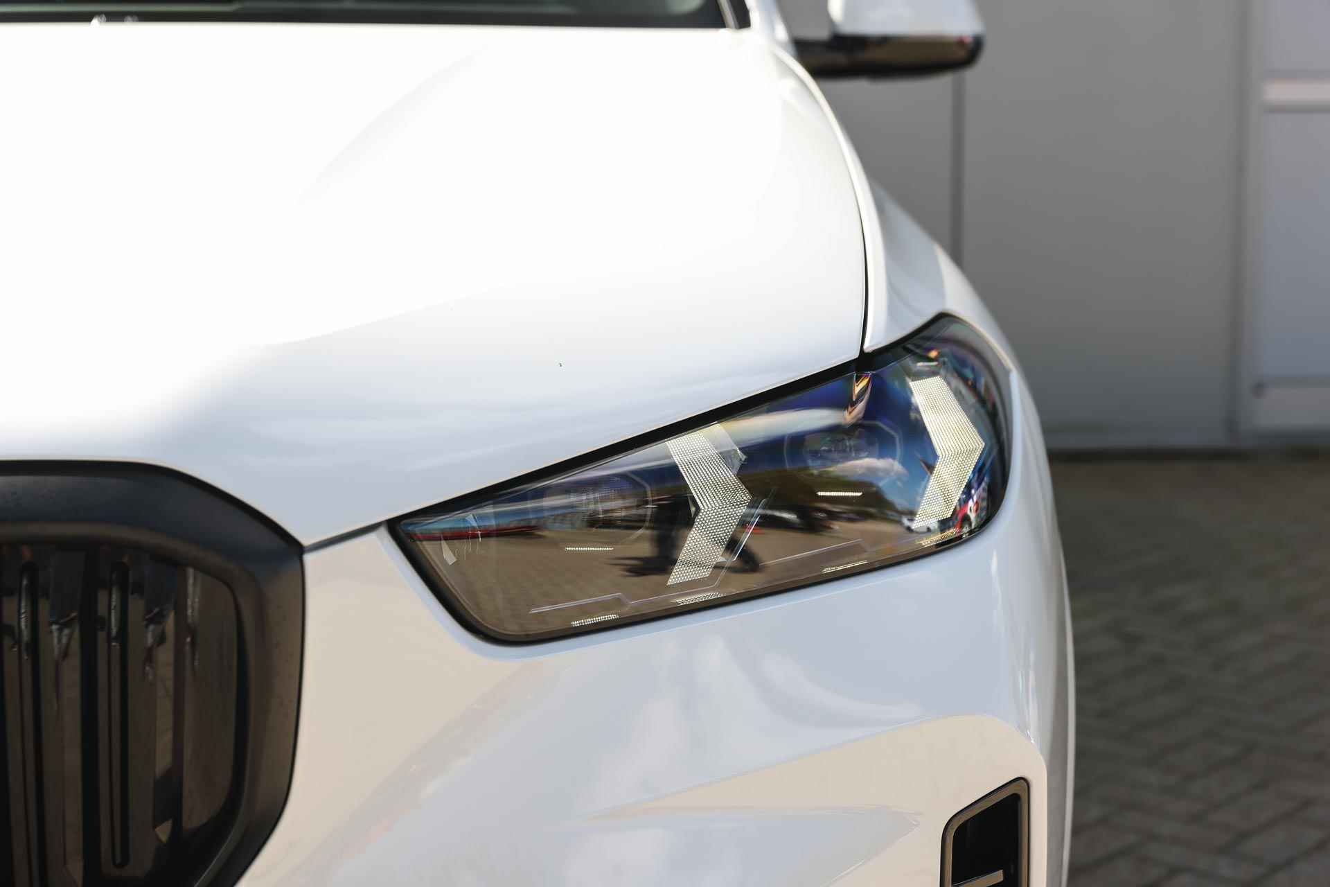 BMW X5 xDrive50e High Executive M Sport Automaat / Panoramadak / Adaptieve LED / Harman Kardon / Soft close / Live Cockpit Professional / Parking Assistant Professional / Gesture Control - 36/45