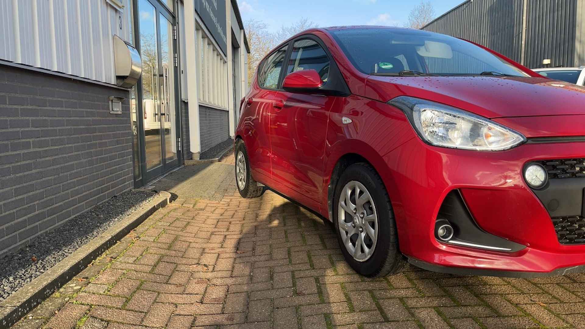 Hyundai i10 1.0i Comfort - 8/26