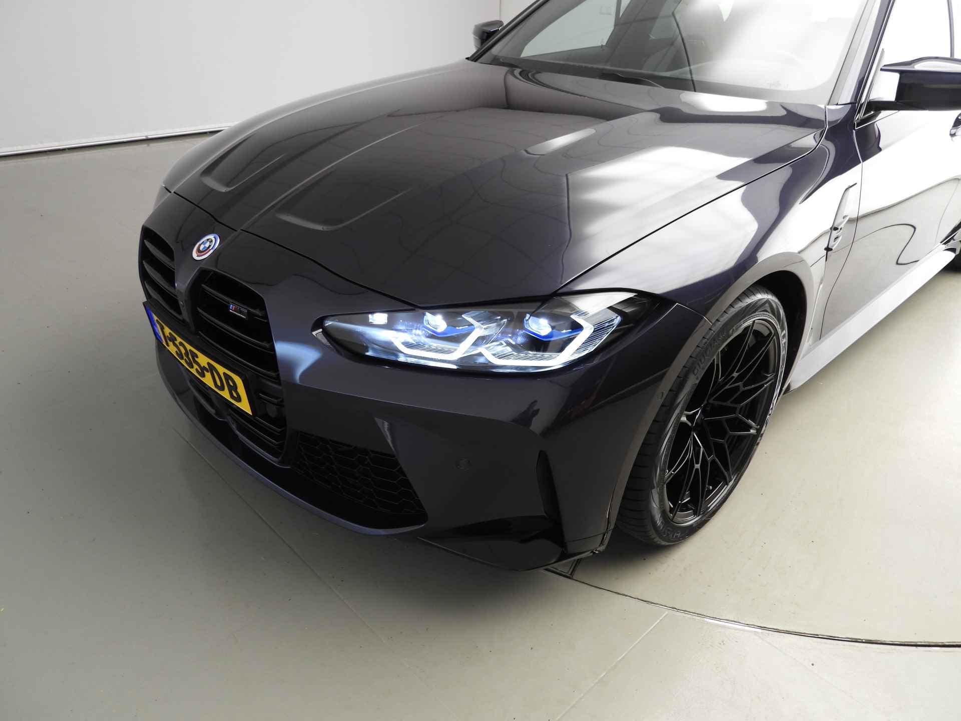 BMW M3 Sedan xDrive Competition Laserlicht / Leder / HUD / Keyles go / Stoelverwarming / Keramische remmen / DAB / Harman-kardon sound / Alu 20 inch - 53/56