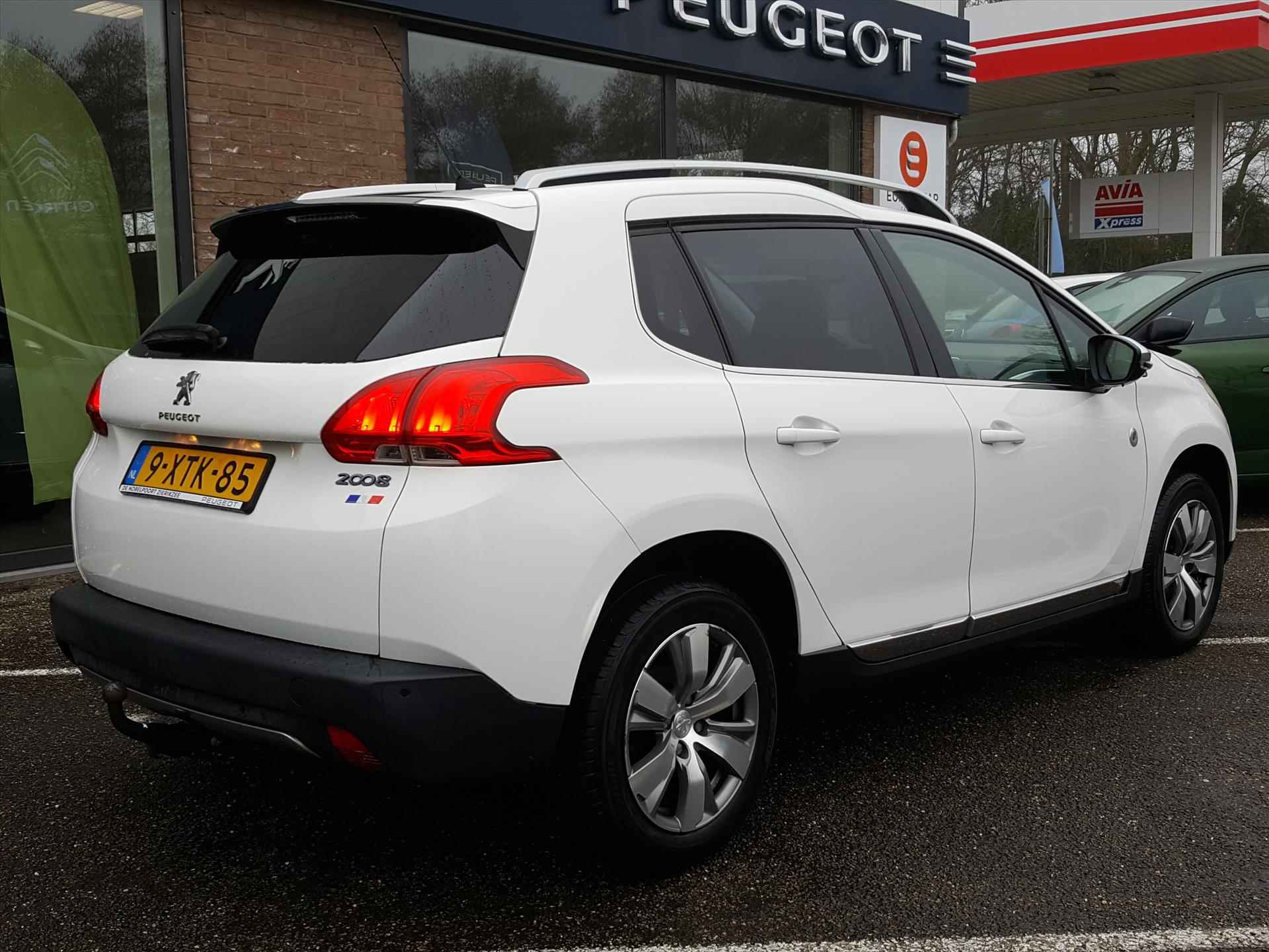 PEUGEOT 2008 1.2 PureTech 82pk Crossway TREKHAAK | Navigatie | Cruise & Climate control | Parkeersensoren | Bluetooth | LM-velgen - 4/57