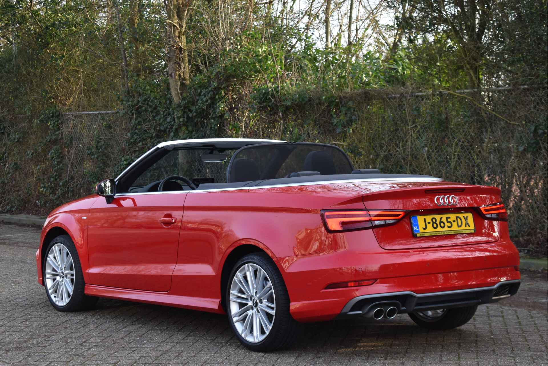 Audi A3 Cabriolet 35 TFSI CoD Sport S Line Edition 3x S-Line | Keyless | Leder / Alcantara | Stoelverwarming | Navi | Full LED | 3D knipperlichten | LM-Velgen - 5/59