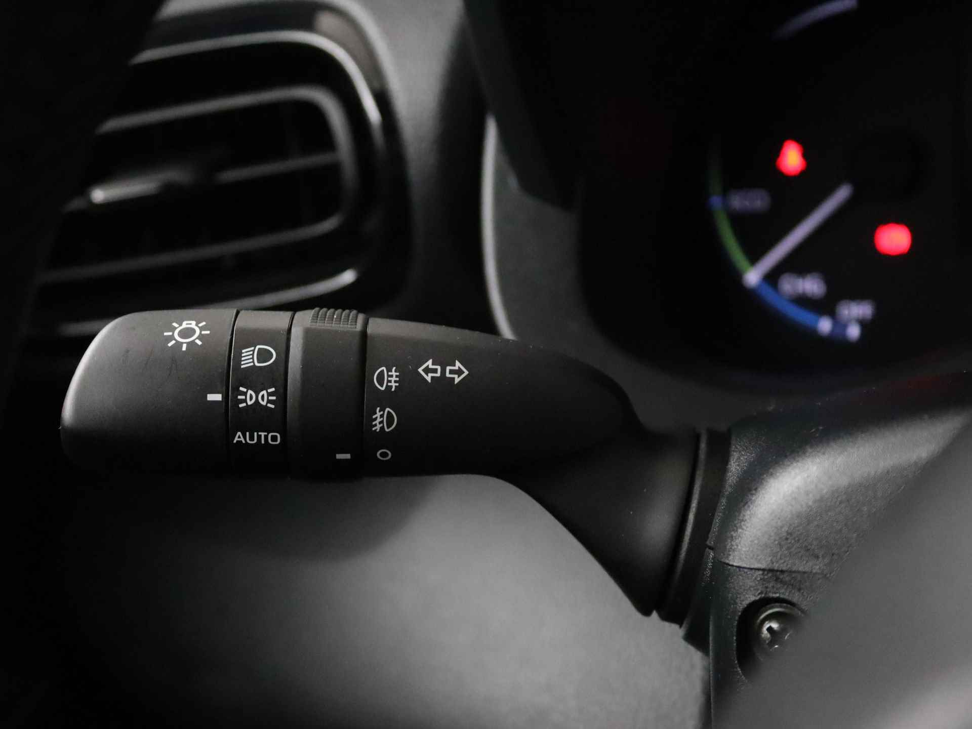 Toyota Yaris Cross 1.5 Hybrid Explore | Adaptive Cruise Control | Climate Control | - 24/40