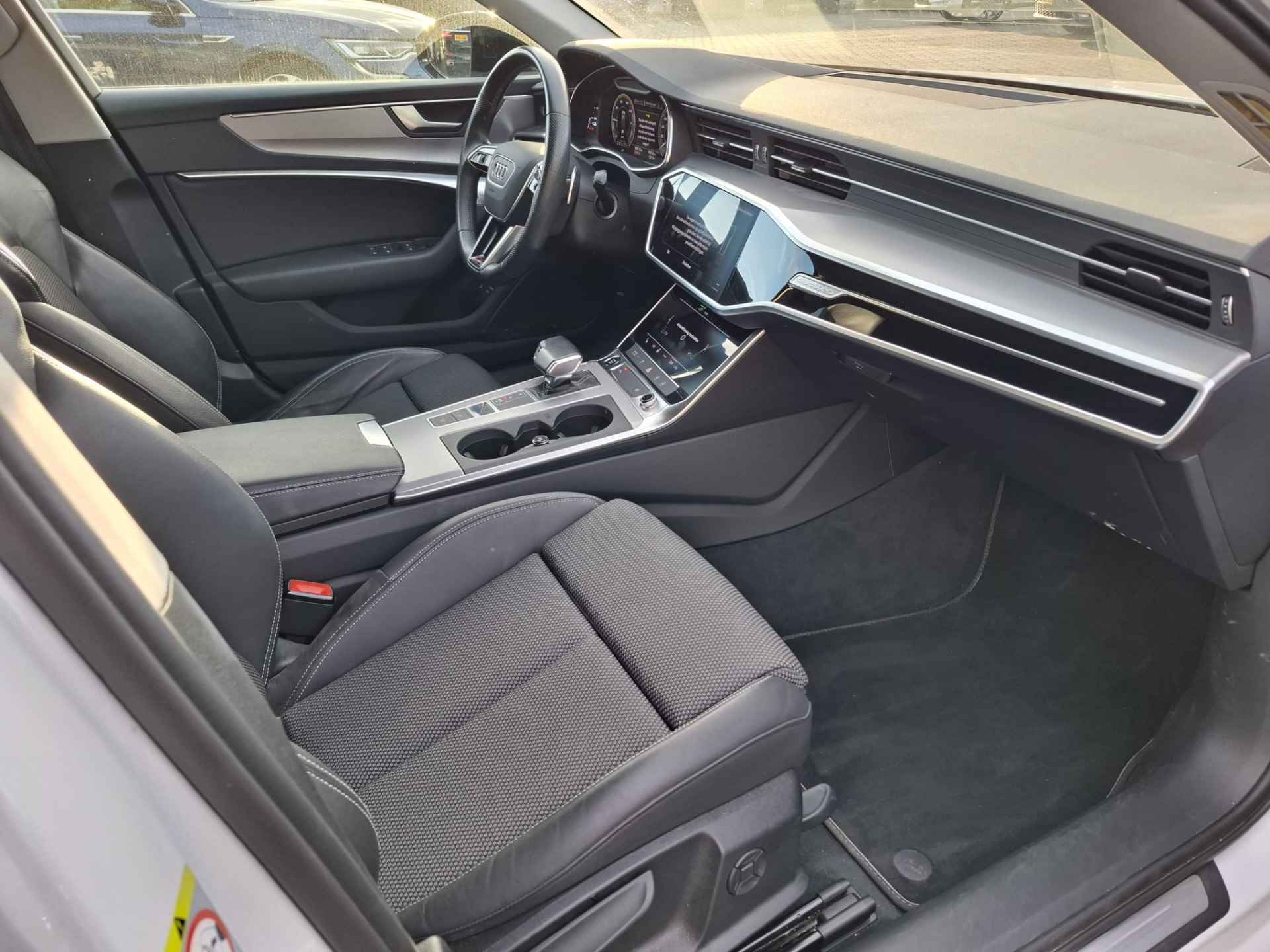 Audi A6 Avant 55 TFSI e Quattro Competition Plug in Hybrid 367pk PHEV | Adaptive Cruise | Trekhaak af Fabriek | Sportstoelen Verwarmd | Navigatie Plus | Apple Carplay | - 5/22