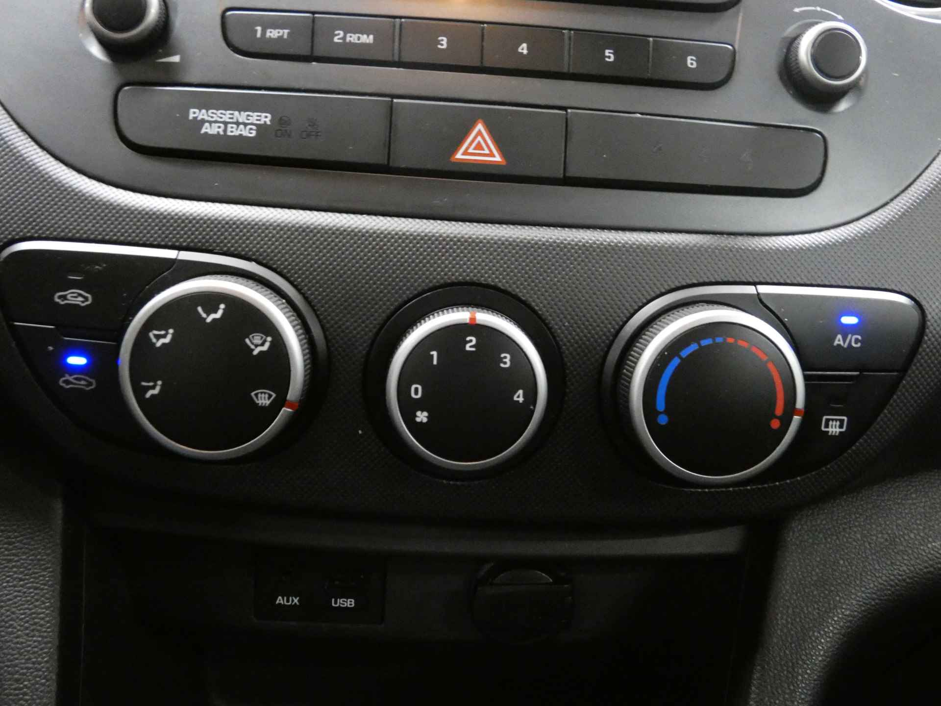 Hyundai i10 1.0i i-Motion | Airco | Elektrische Ramen | Radio - 26/36