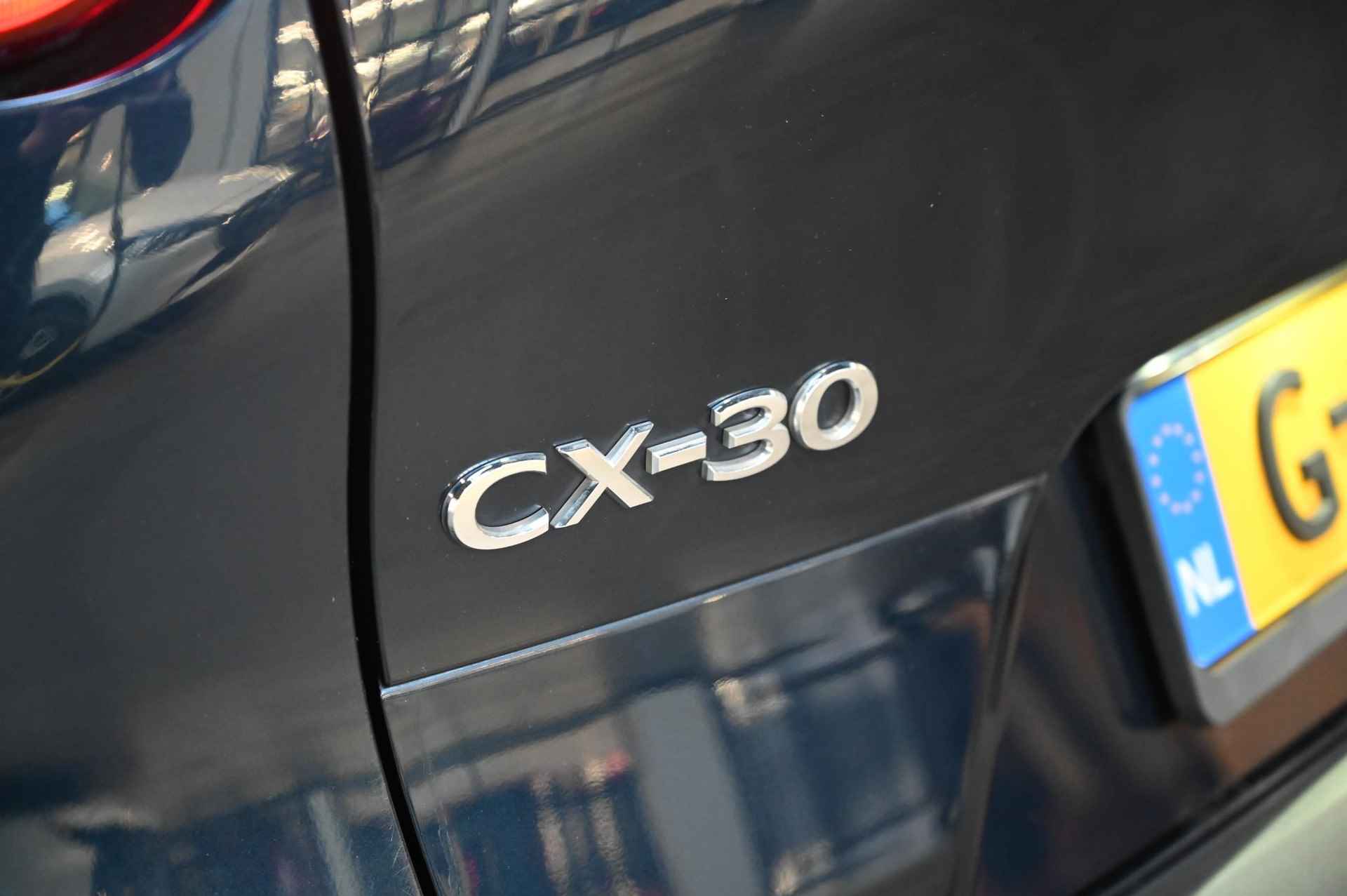 Mazda CX-30 SkyActiv-X 180 6MT Comfort met leer pakket 18 inch *Dealer onderhouden* - 8/39
