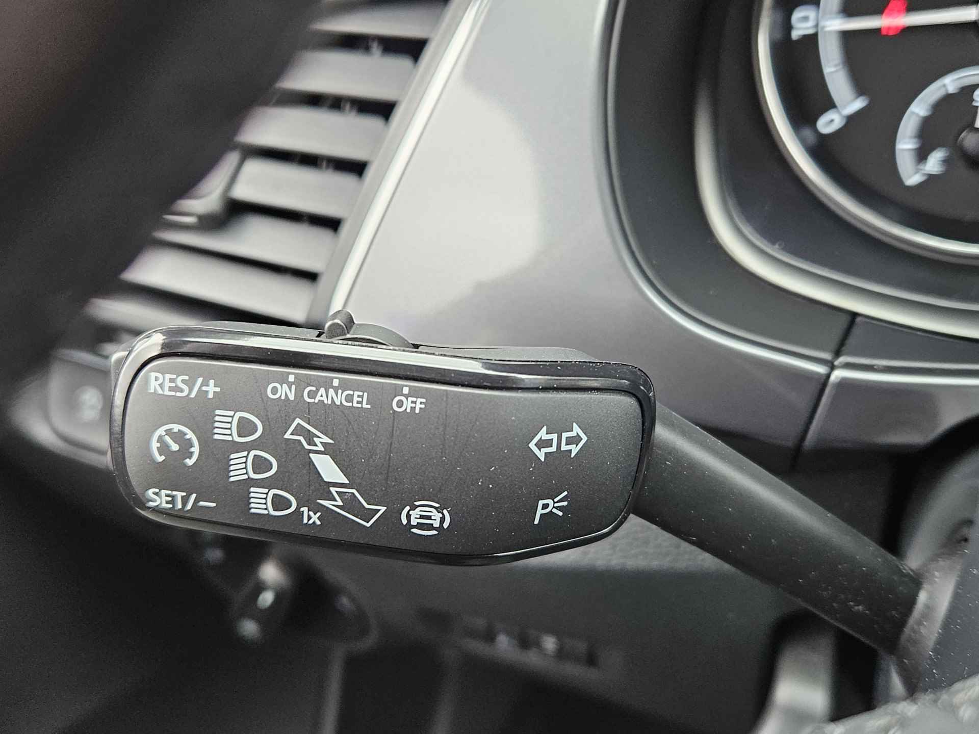 Škoda Fabia Combi 1.0 TSI Business Edition Compact en toch veel Ruimte | Navigatie | Camera | Parkeersensoren voor en achter | Wat een leuke en Complete Stationwagon !! - 32/38
