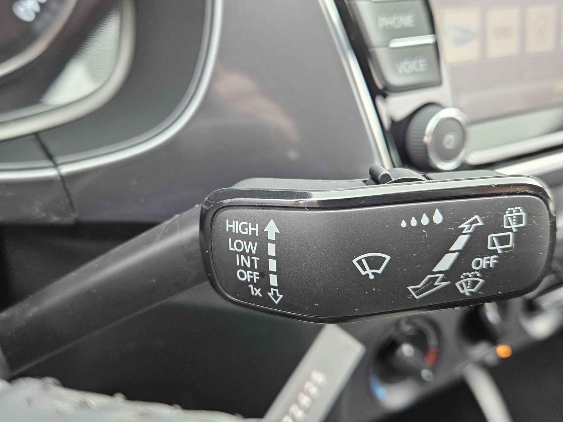 Škoda Fabia Combi 1.0 TSI Business Edition Compact en toch veel Ruimte | Navigatie | Camera | Parkeersensoren voor en achter | Wat een leuke en Complete Stationwagon !! - 36/38