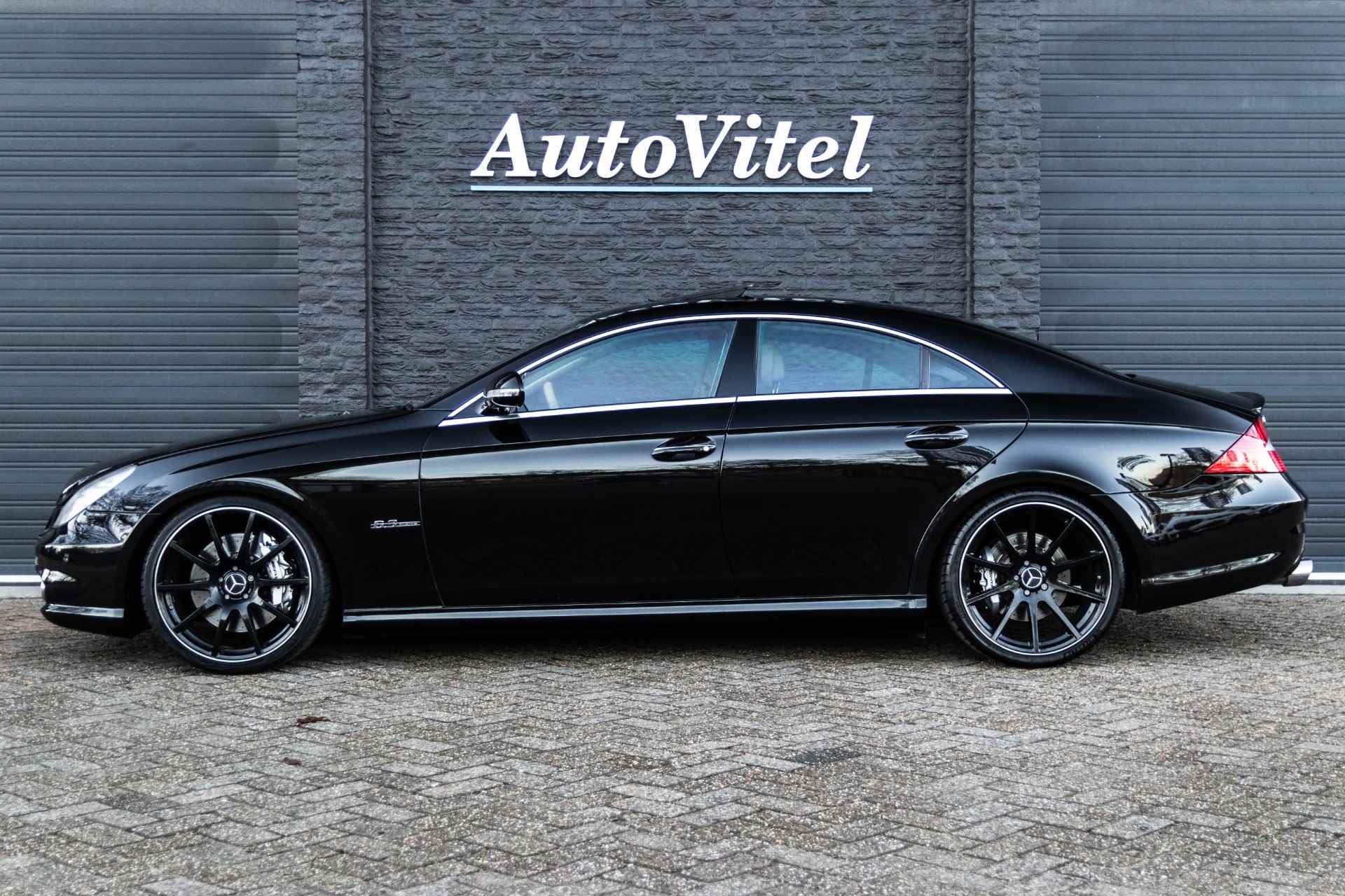 Mercedes-Benz CLS-Klasse AMG 63 | 514PK | Origineel NL | NAP | Youngtimer | Schuifdak | Stoelclima | Harman Kardon | Alcantara hemel | Airmatic | Full Op - 3/47