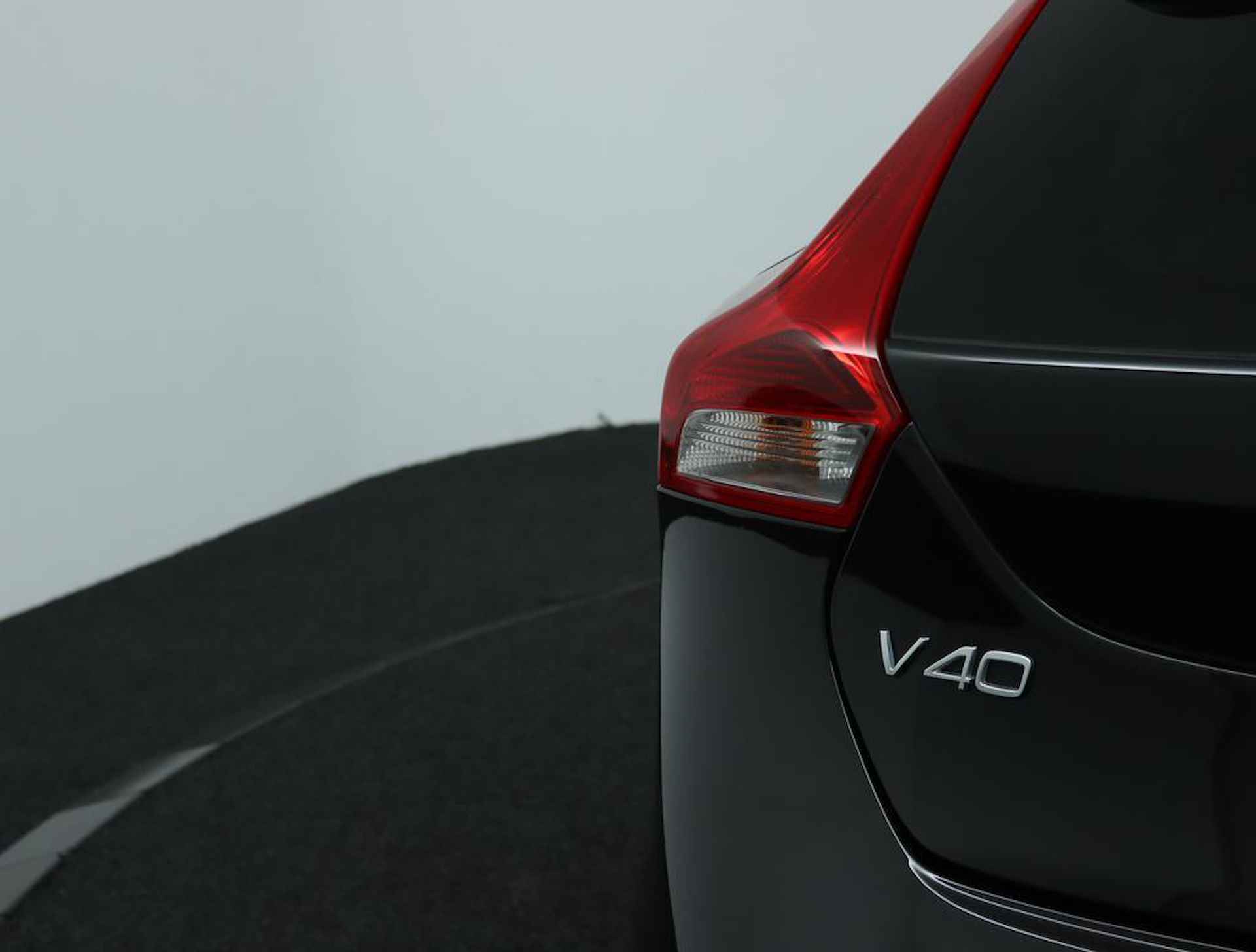 Volvo V40 Cross Country 1.5 T3 Polar+ Luxury | Trekhaak | Leder | Stoelverwarming | Panoramadak | Achteruitrijcamera | OnCall - 40/54