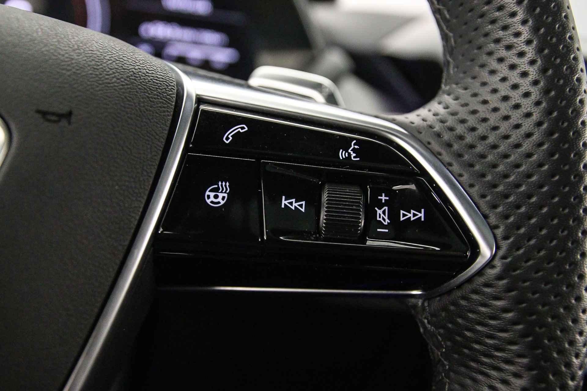 Audi e-tron GT 476pk | B&O | Head Up | 21 inch | Matrix-Laser | Stoelventilatie/Massage | Sportstoel Pro | Carbid Remmen |  360cam | - 15/57