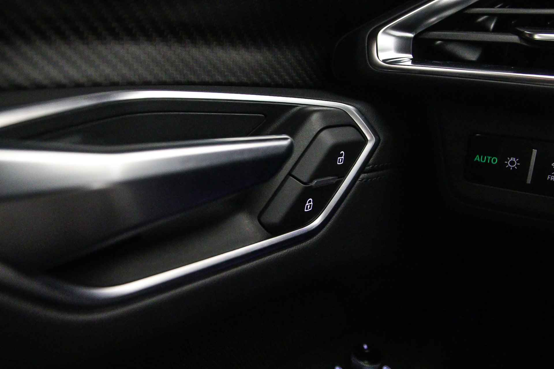 Audi e-tron GT 476pk | B&O | Head Up | 21 inch | Matrix-Laser | Stoelventilatie/Massage | Sportstoel Pro | Carbid Remmen |  360cam | - 18/57