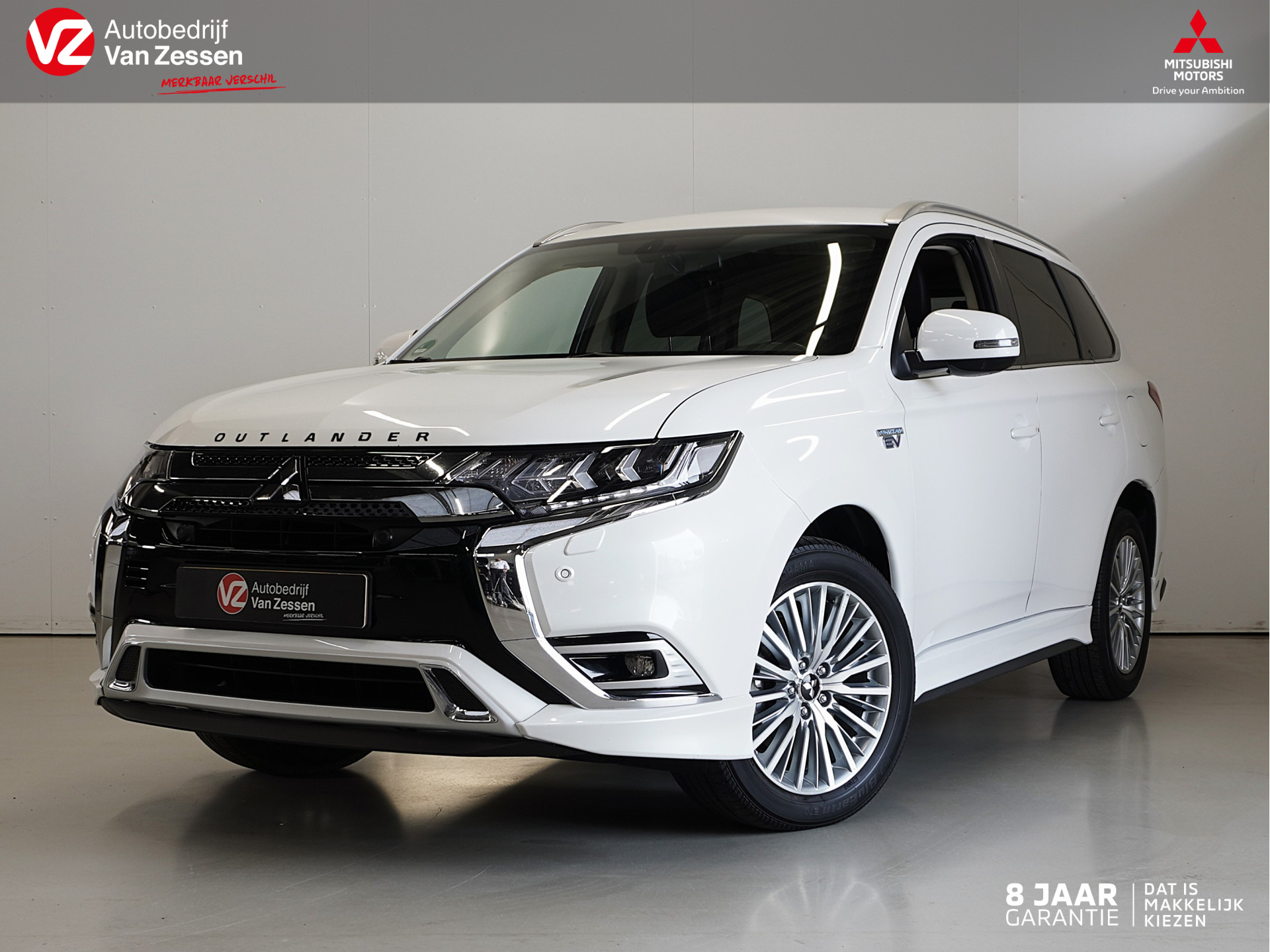 Mitsubishi Outlander 2.4 PHEV Intense S | Sport Pack | Trekhaak | Standkachel | Rijklaarprijs