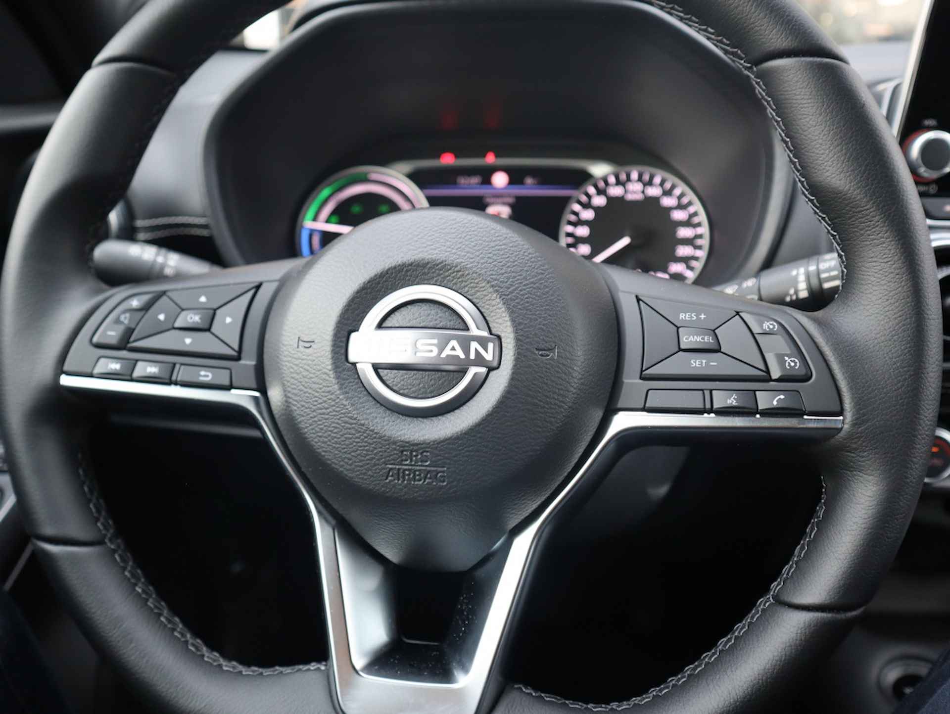 Nissan Juke 1.6 Hybrid N-Design / Automaat / Navigatie - 15/26