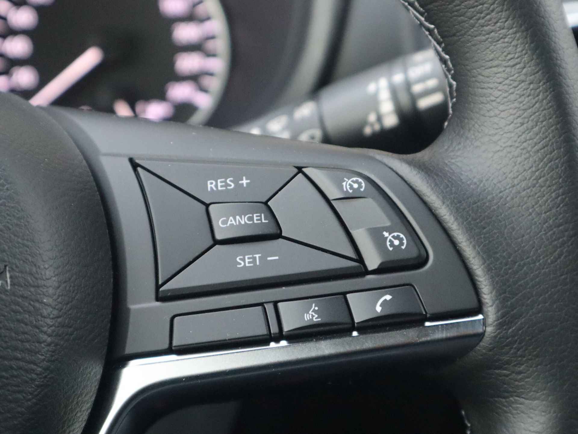 Nissan Juke 1.6 Hybrid N-Design / Automaat / Navigatie - 17/26
