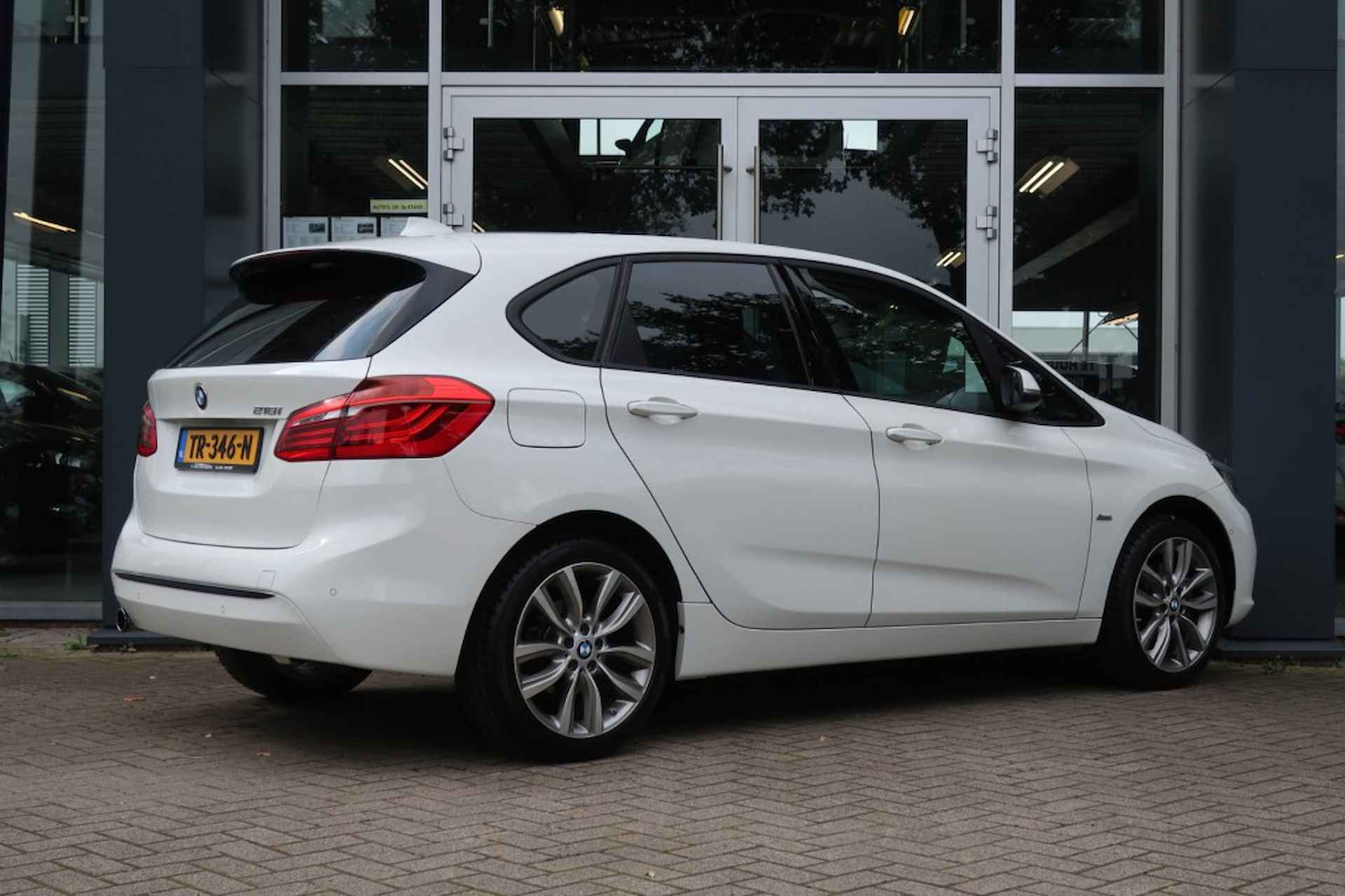 BMW 2-serie 218I SPORT, All Season Banden, Navi, Clima, etc. - 4/33