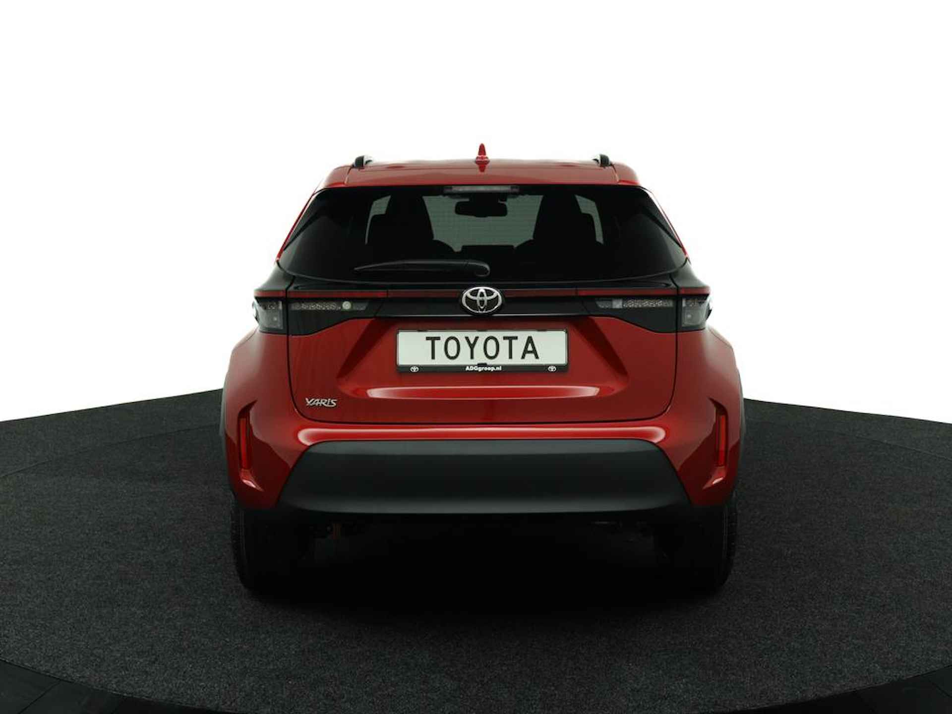 Toyota Yaris Cross 1.5 VVT-I Dynamic Automaat | 10 Jaar Garantie | Direct Leverbaar | Navigatie | Keyless Entry | - 8/49