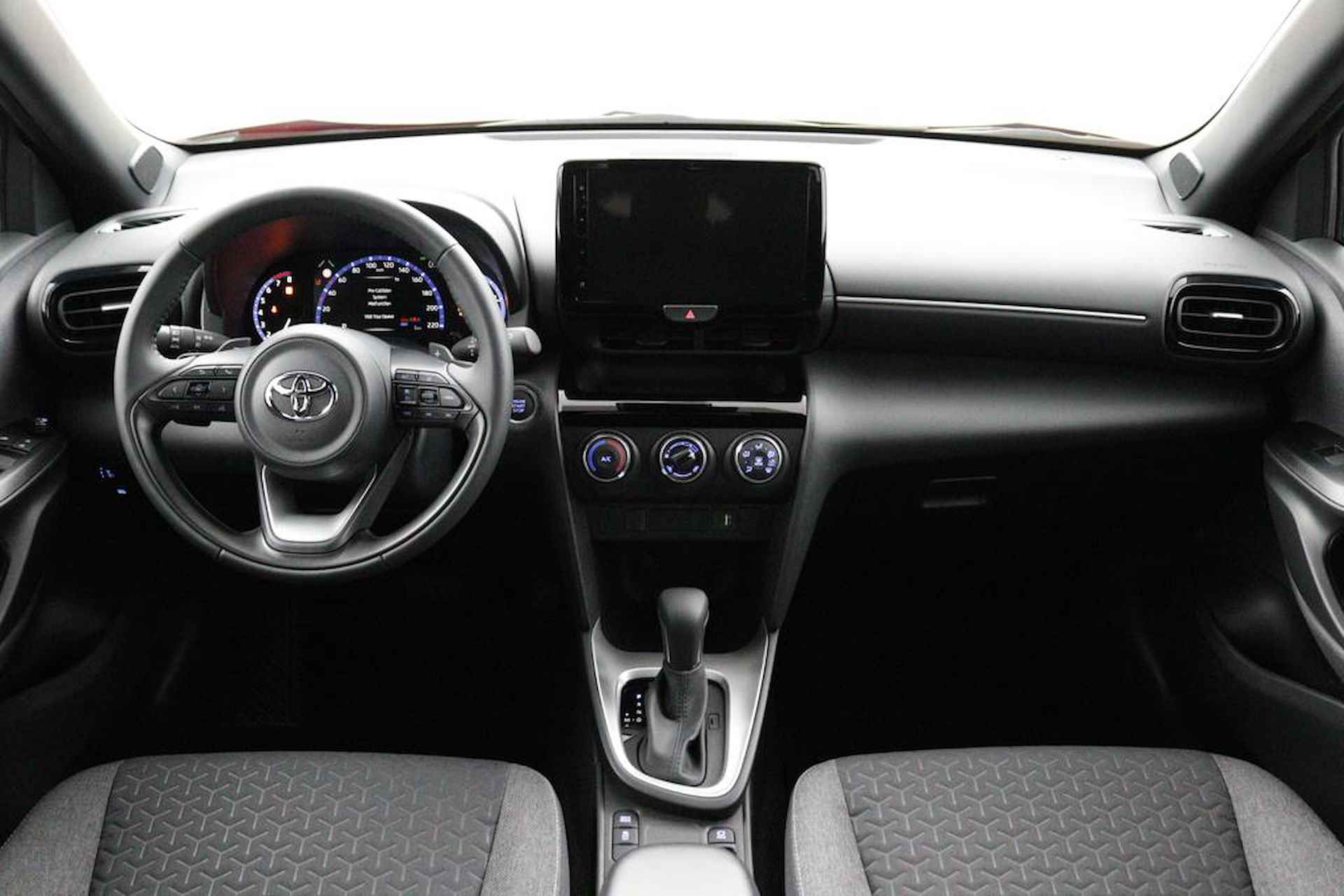 Toyota Yaris Cross 1.5 VVT-I Dynamic Automaat | 10 Jaar Garantie | Direct Leverbaar | Navigatie | Keyless Entry | - 12/49
