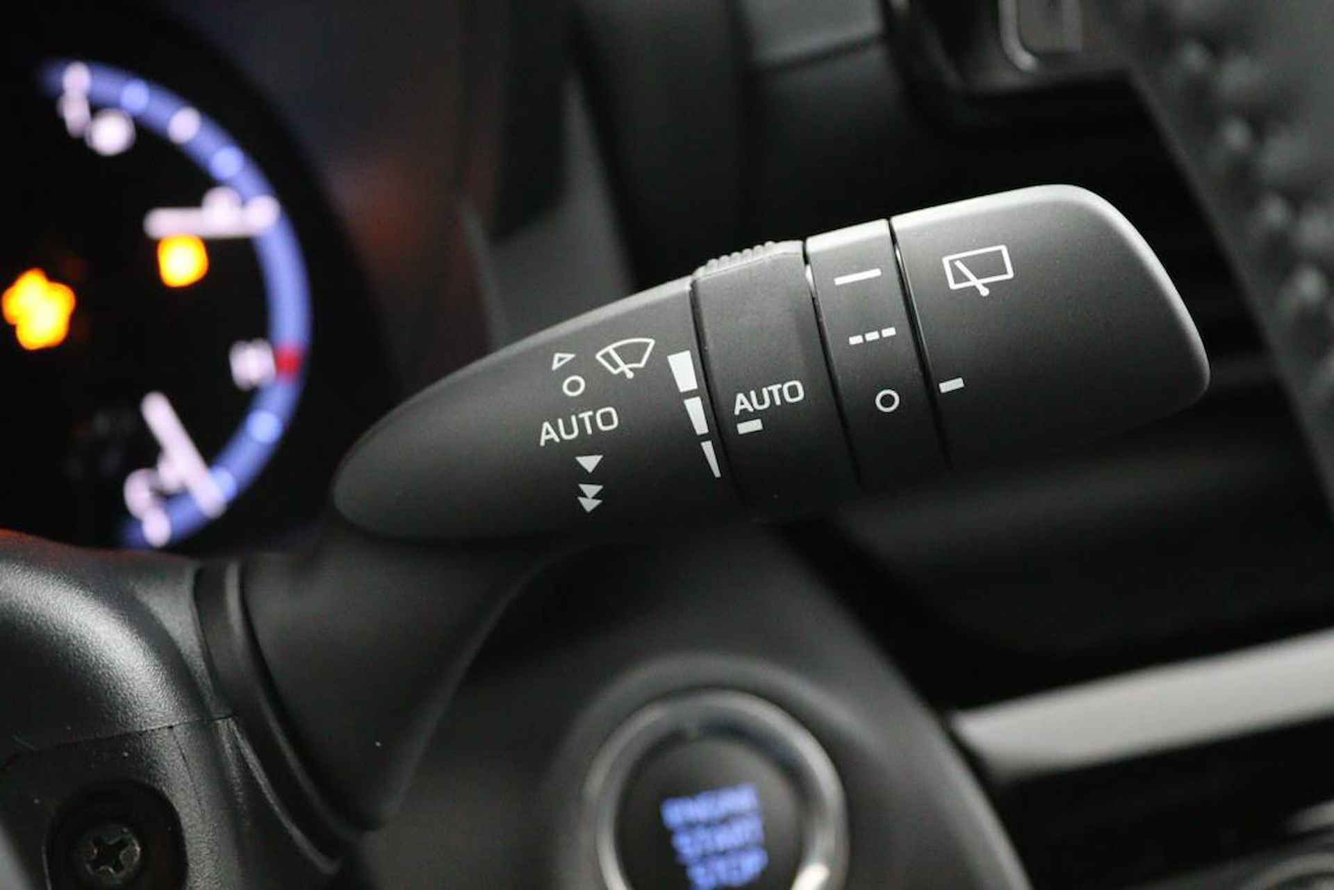 Toyota Yaris Cross 1.5 VVT-I Dynamic Automaat | 10 Jaar Garantie | Direct Leverbaar | Navigatie | Keyless Entry | - 22/49