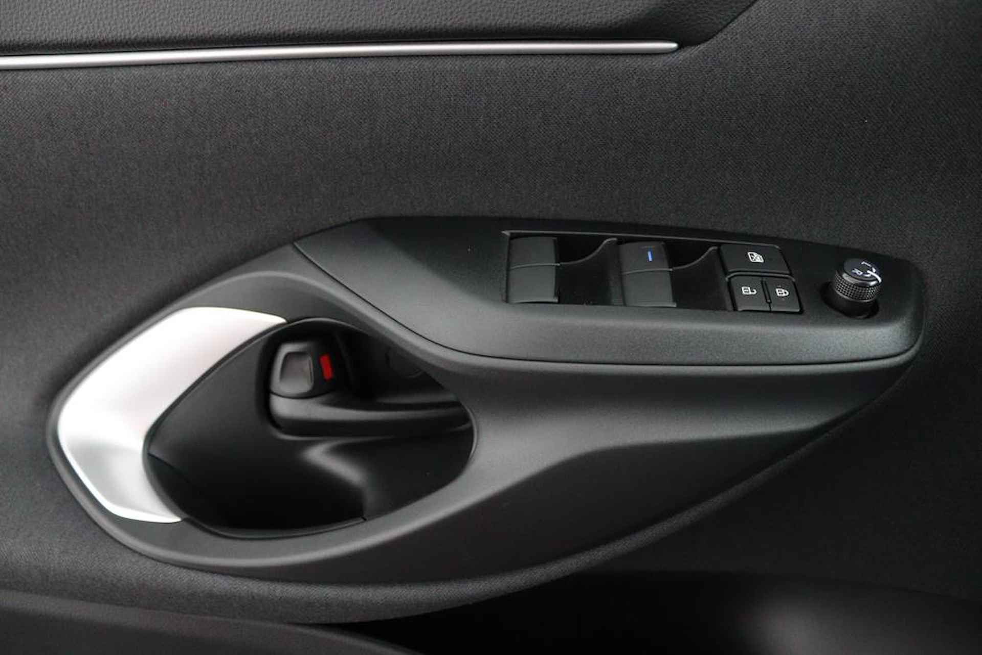 Toyota Yaris Cross 1.5 VVT-I Dynamic Automaat | 10 Jaar Garantie | Direct Leverbaar | Navigatie | Keyless Entry | - 24/49
